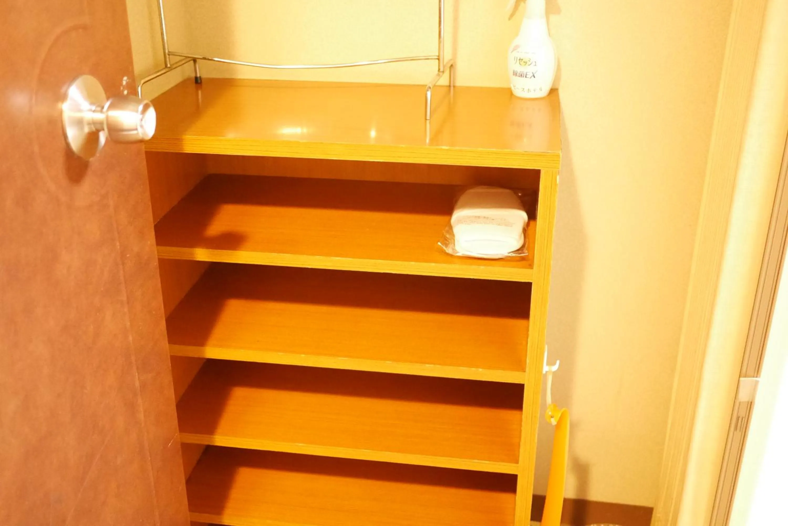 Photo of the whole room, Bathroom in Hiroshima Peace Hotel