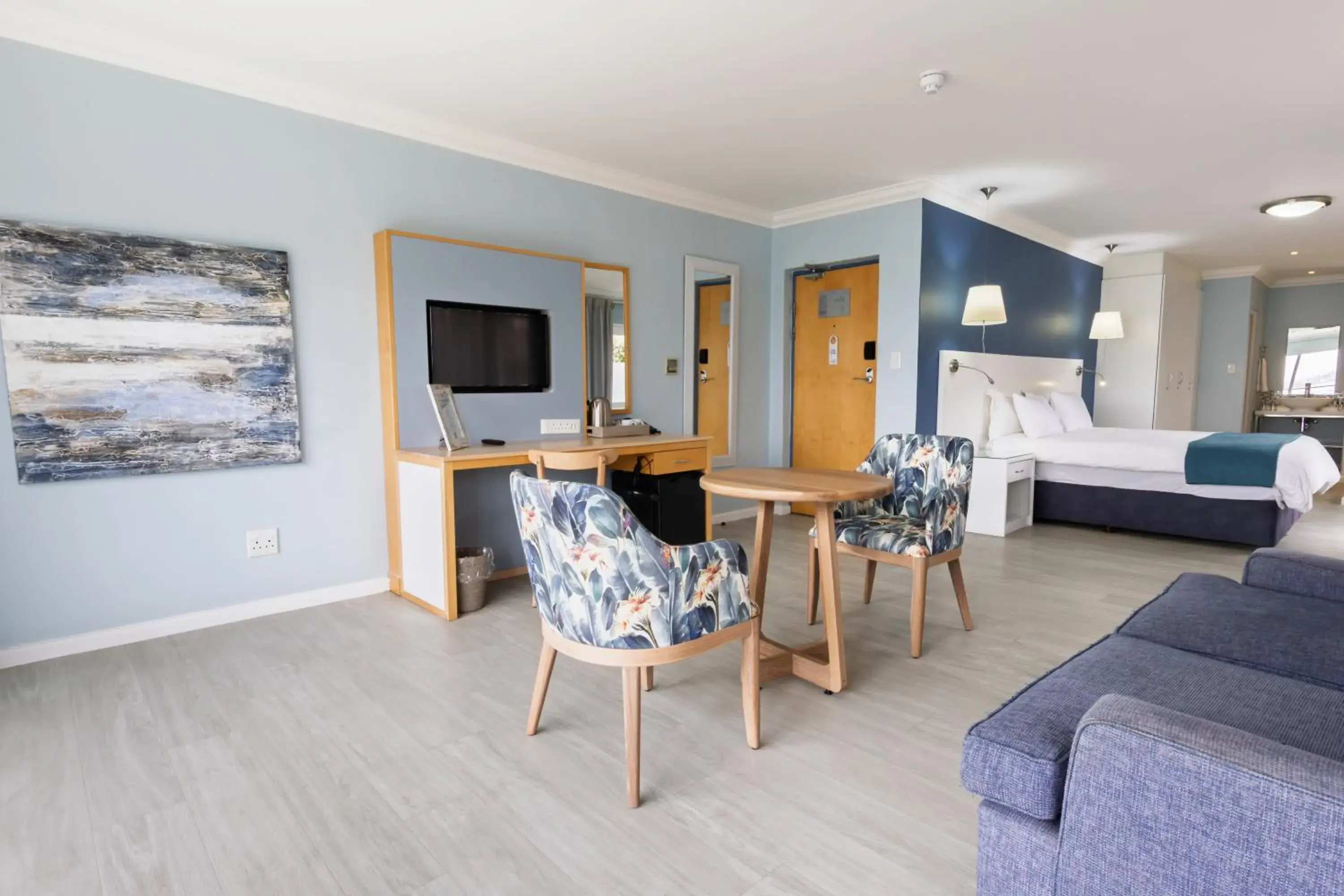 Deluxe Family Room in Saldanha Bay Hotel Deluxe Family Room in Saldanha Bay Hotel