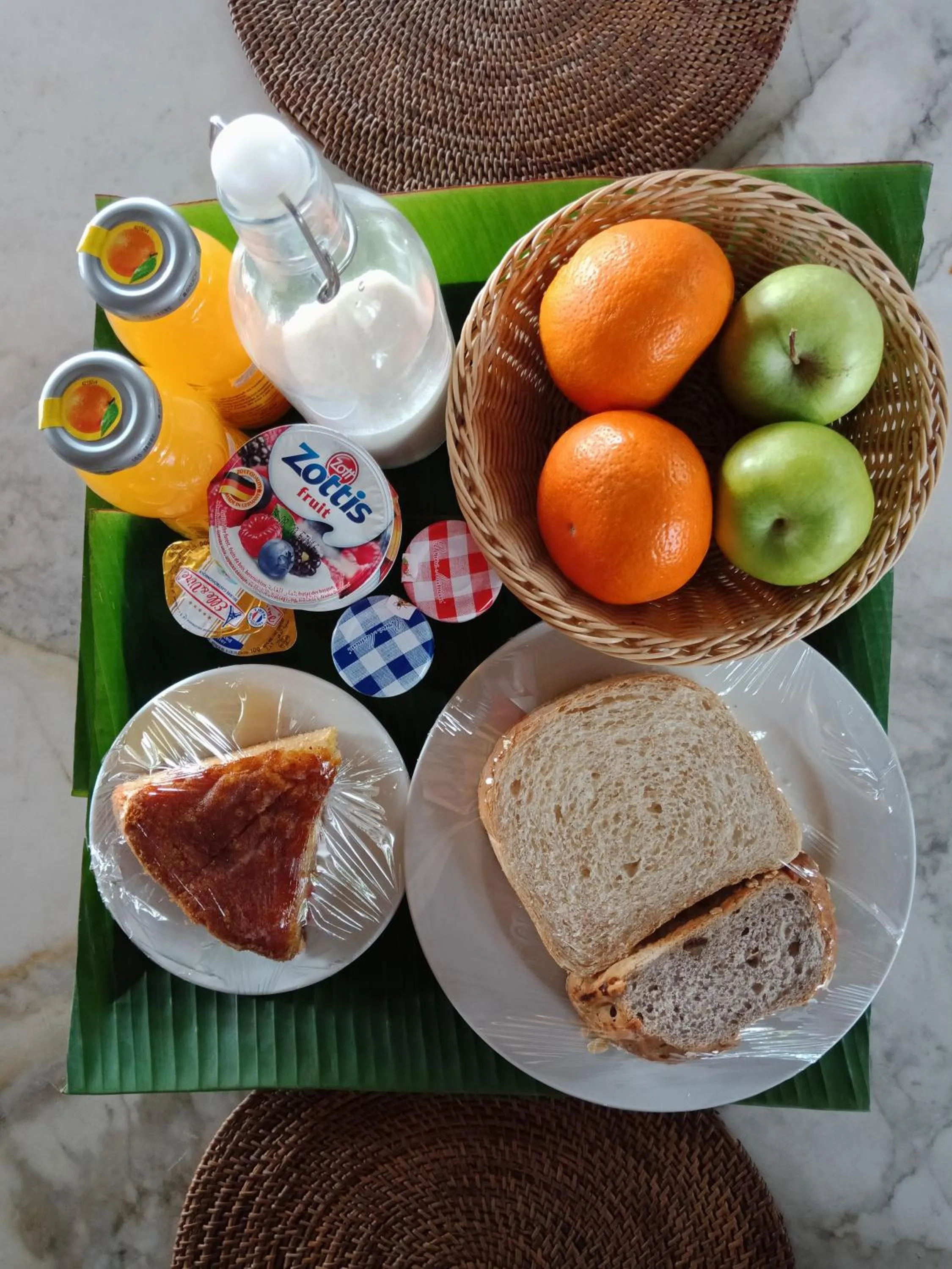 Breakfast in Bon Ton Antique Wooden Villas