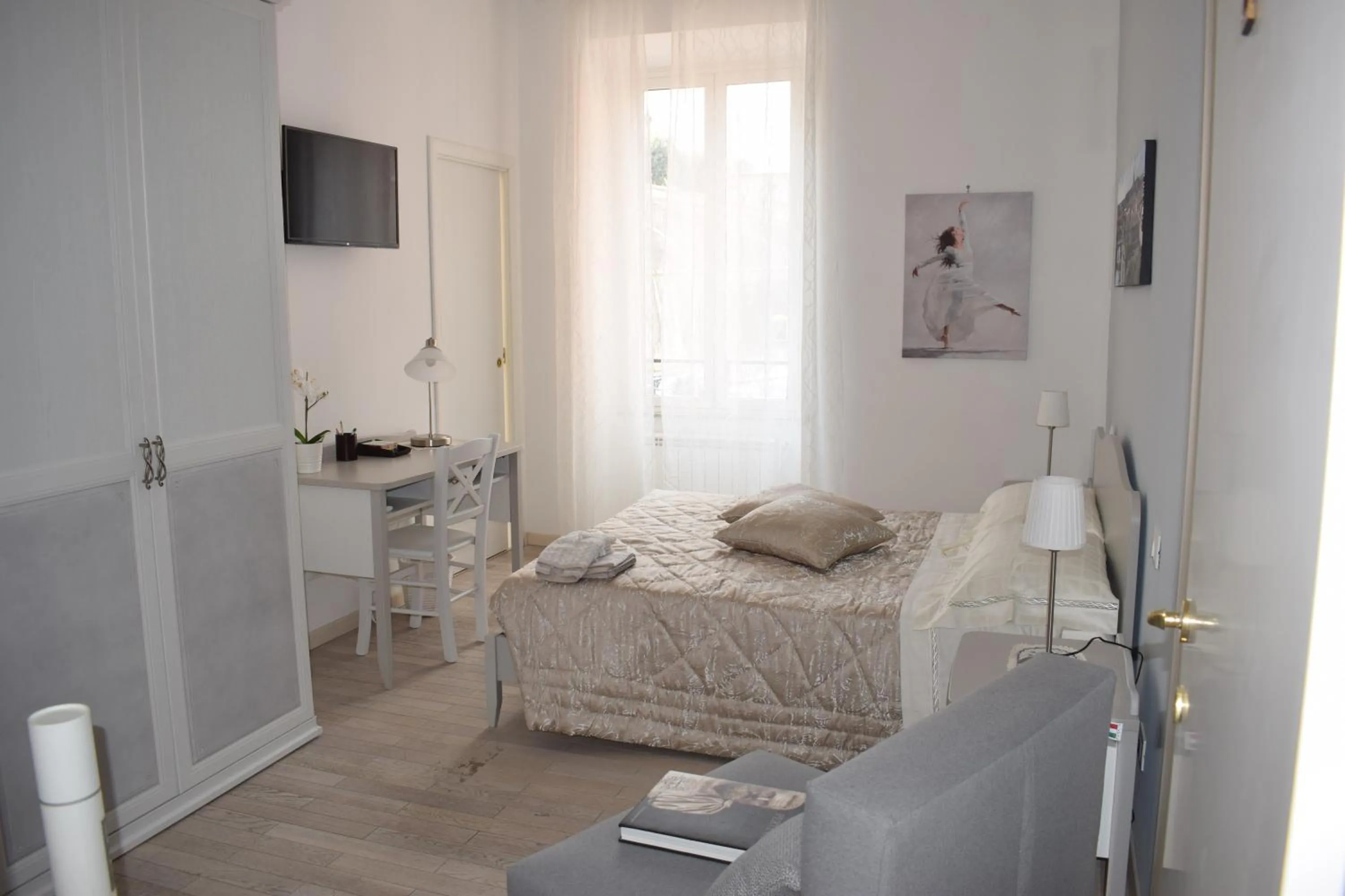 Photo of the whole room, Bed in My Bed Vatican Museum