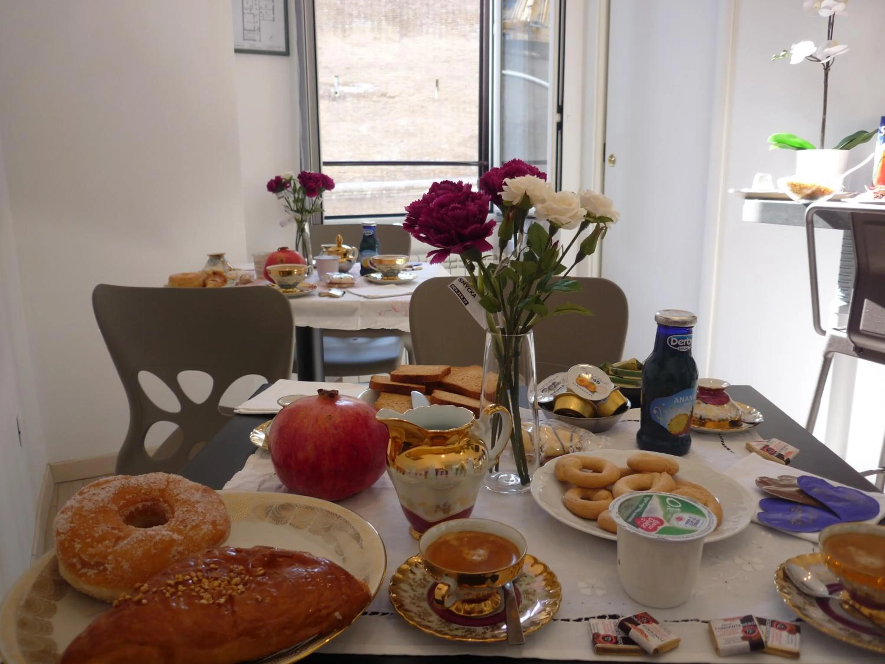 Food and drinks in My Bed Vatican Museum