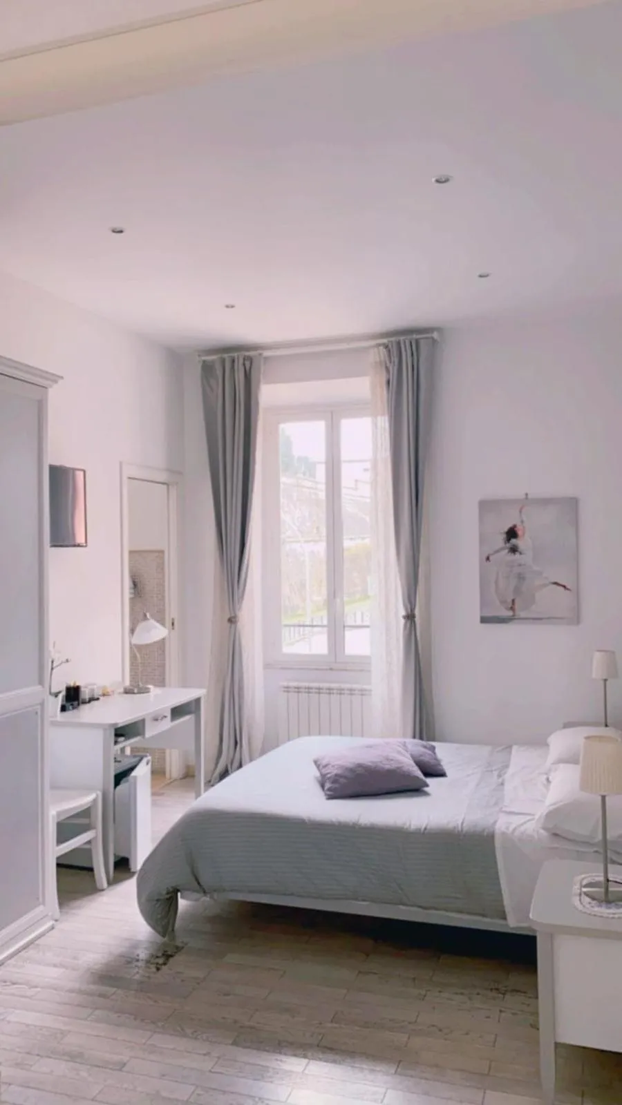 Photo of the whole room, Bed in My Bed Vatican Museum