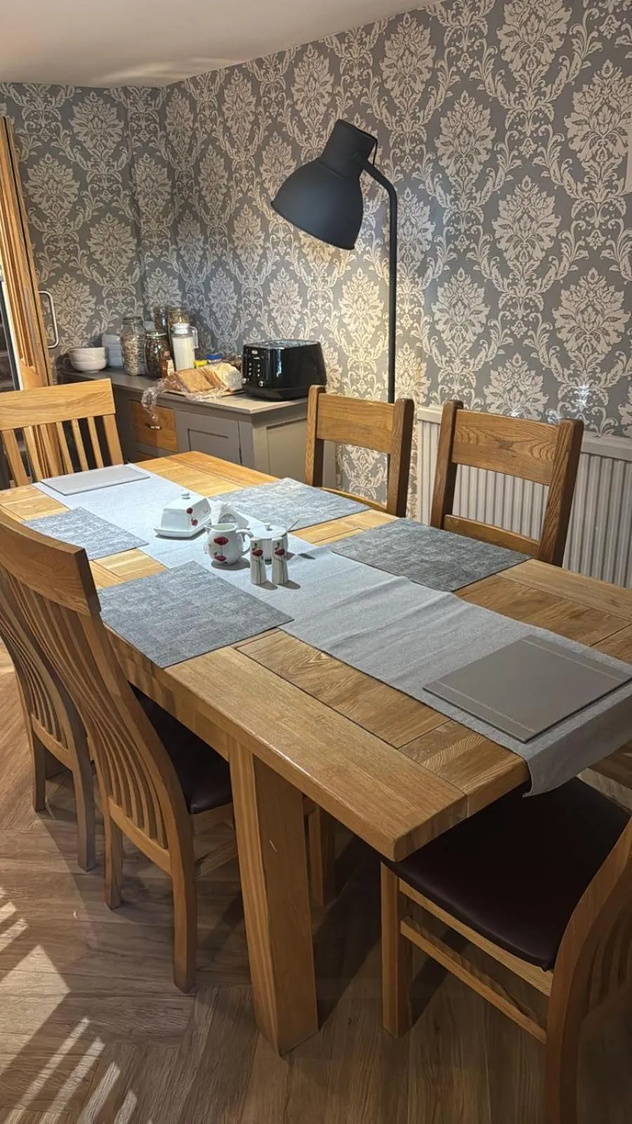 Breakfast in Regency House