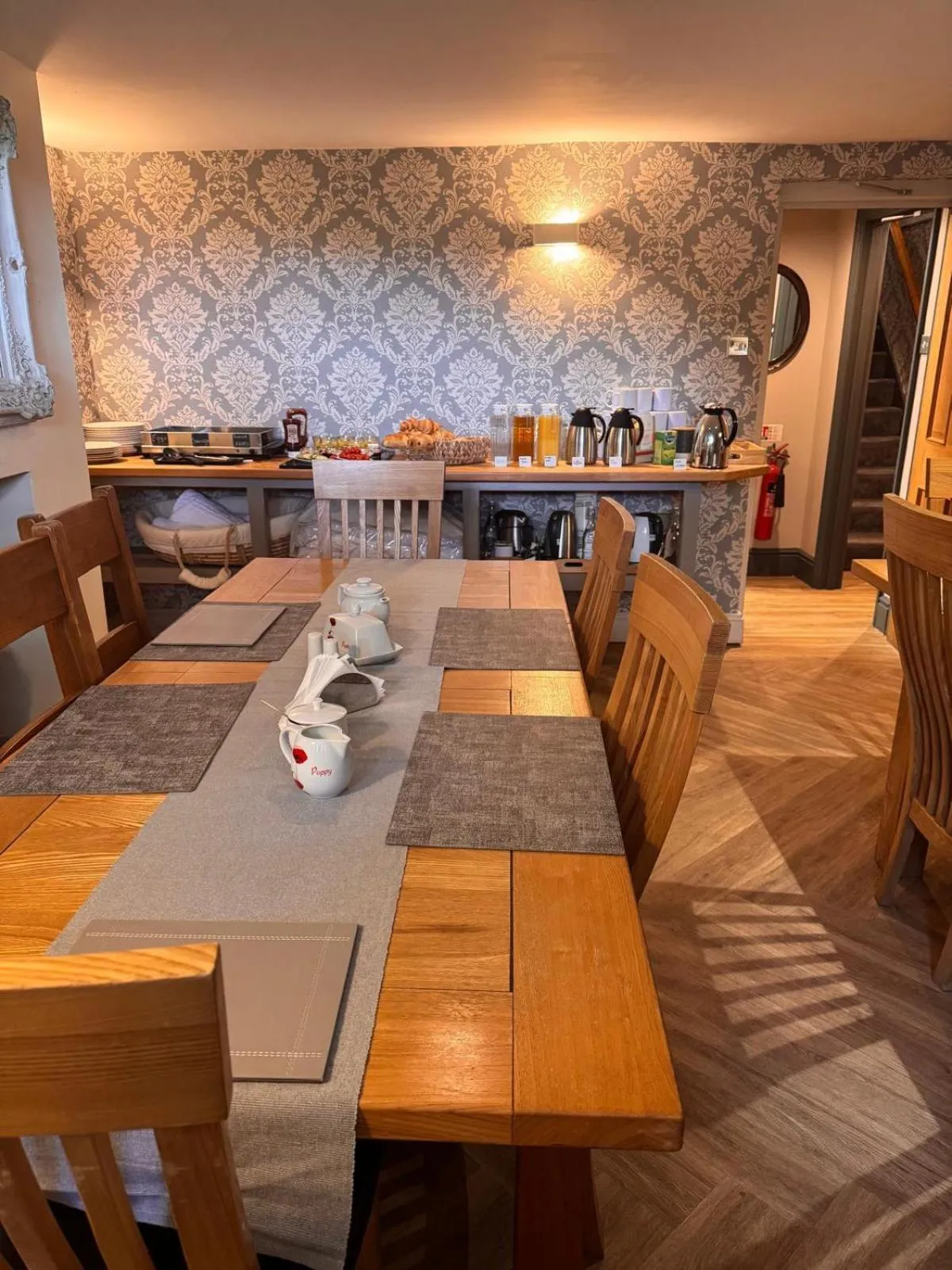 Breakfast in Regency House