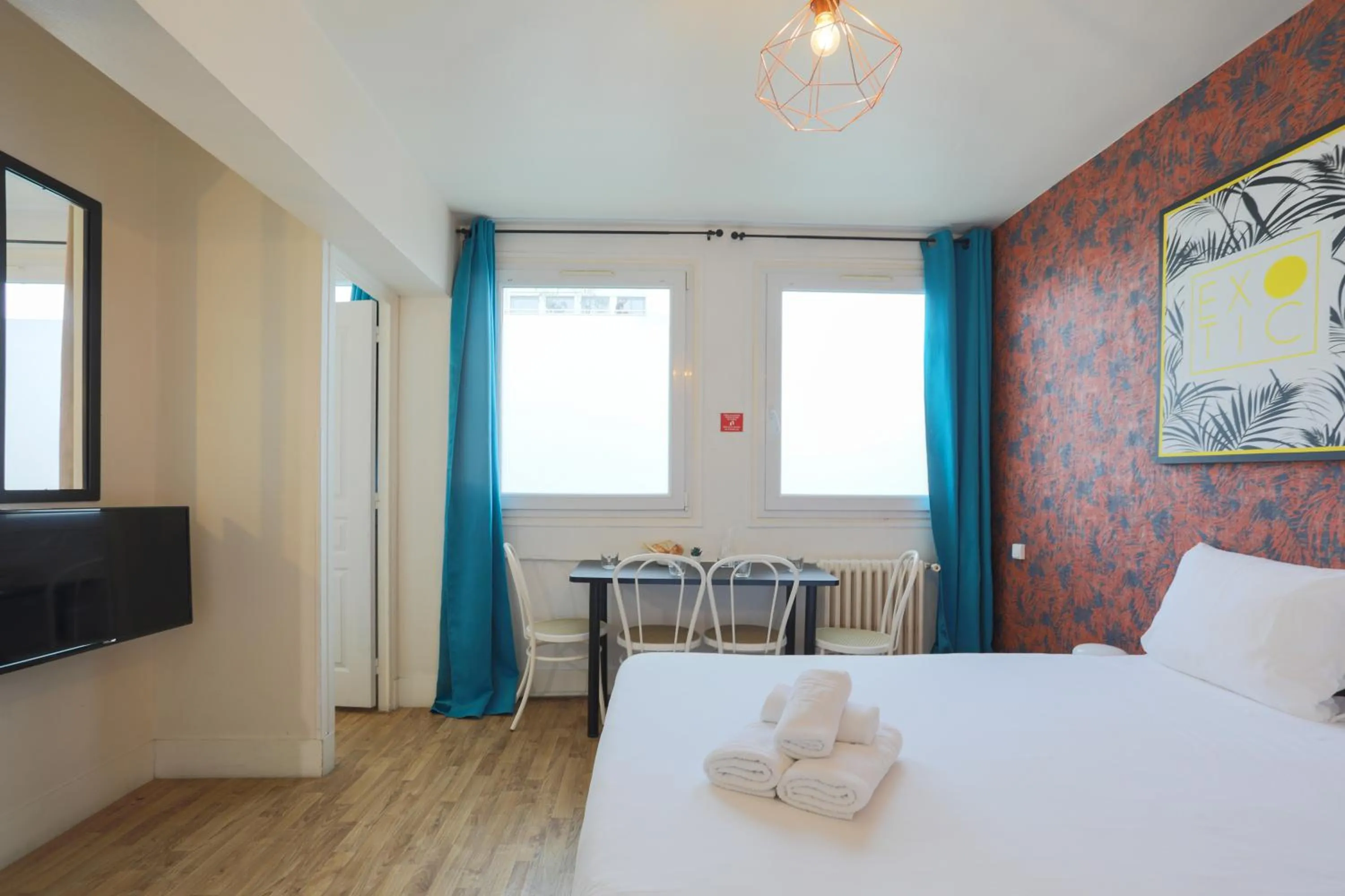 Bedroom, Bed in WS Champs Elysées - Ponthieu