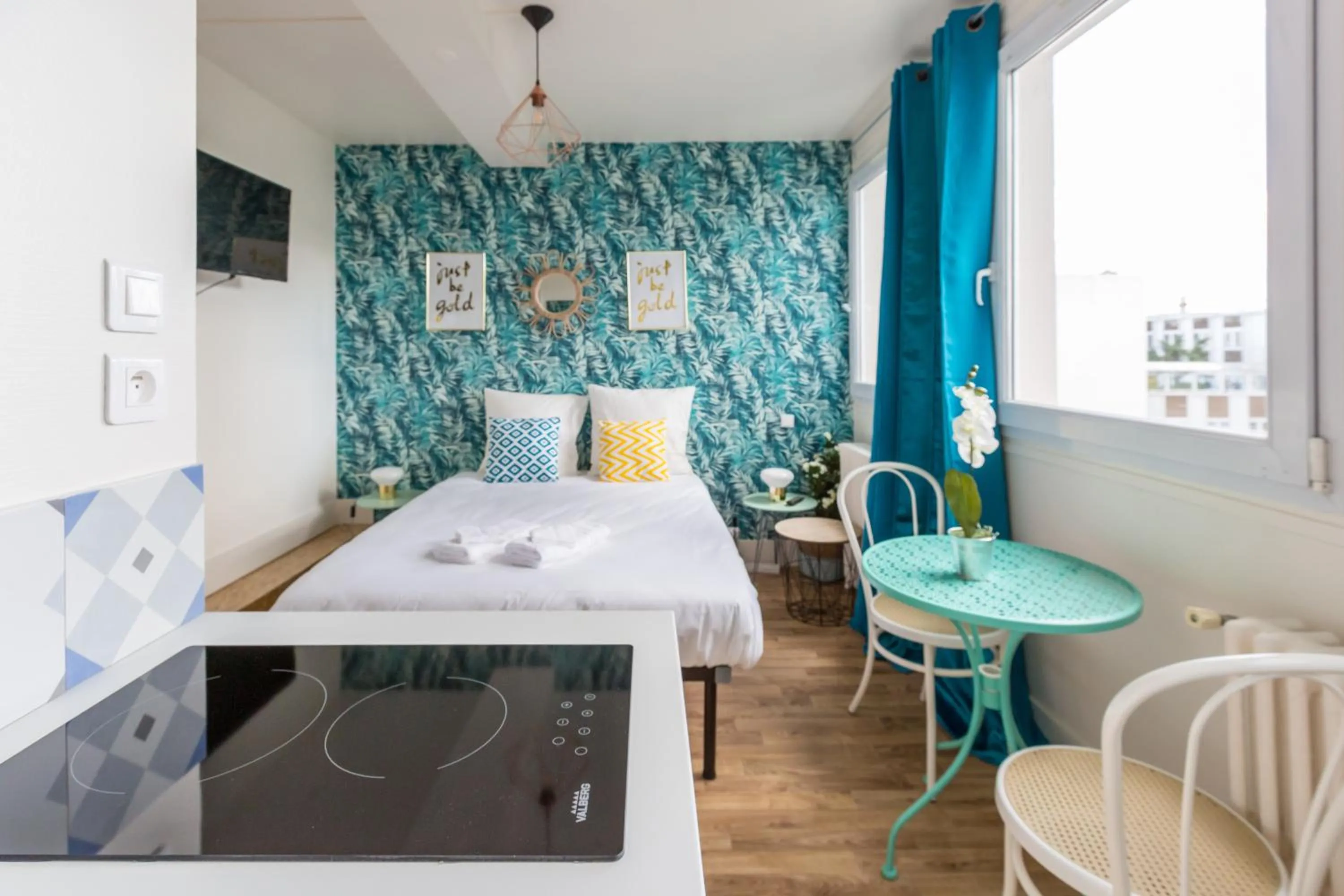 Bedroom, Bed in WS Champs Elysées - Ponthieu