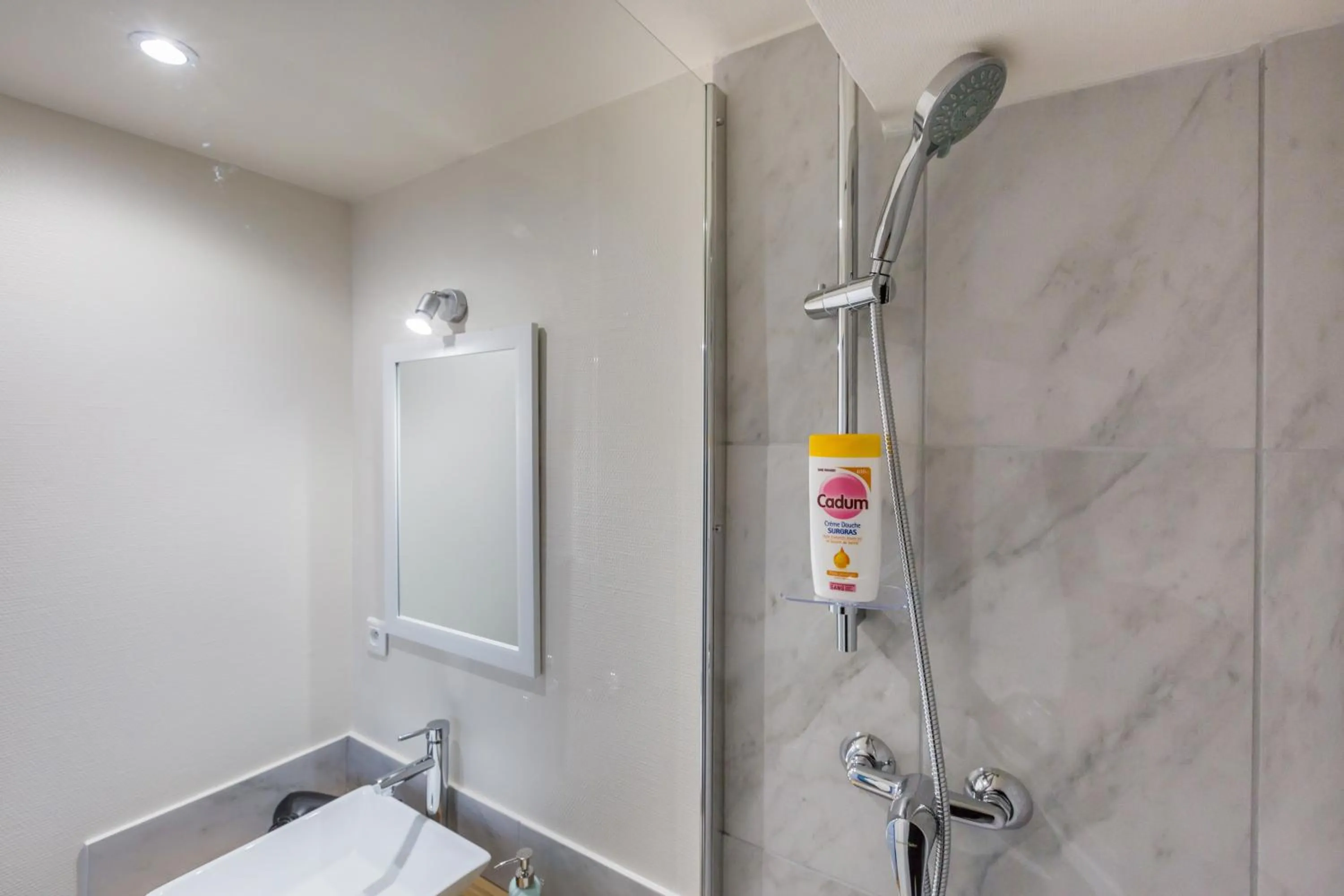 Bathroom in WS Champs Elysées - Ponthieu