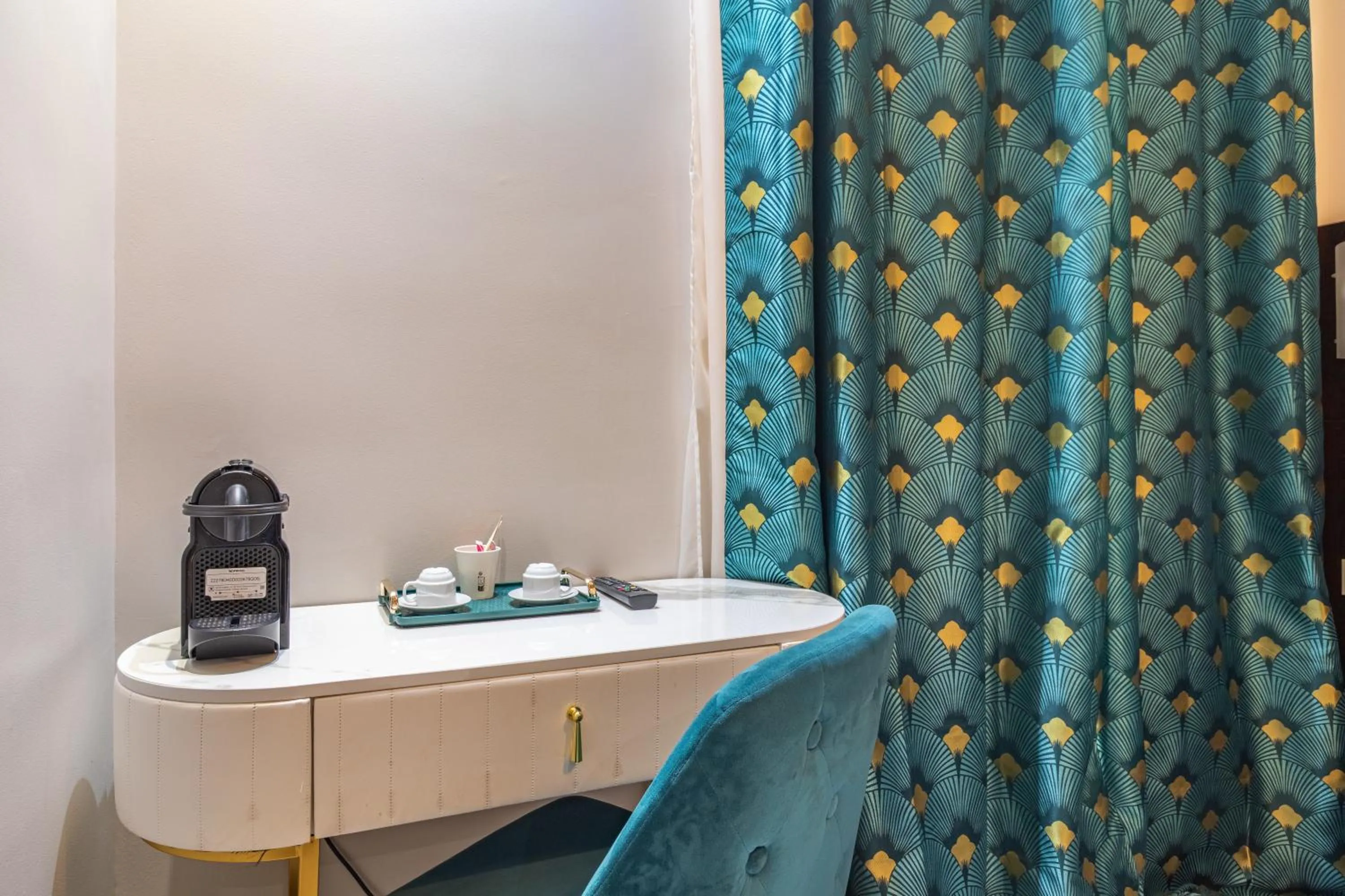 Hotel Riviera OPERA Cadet