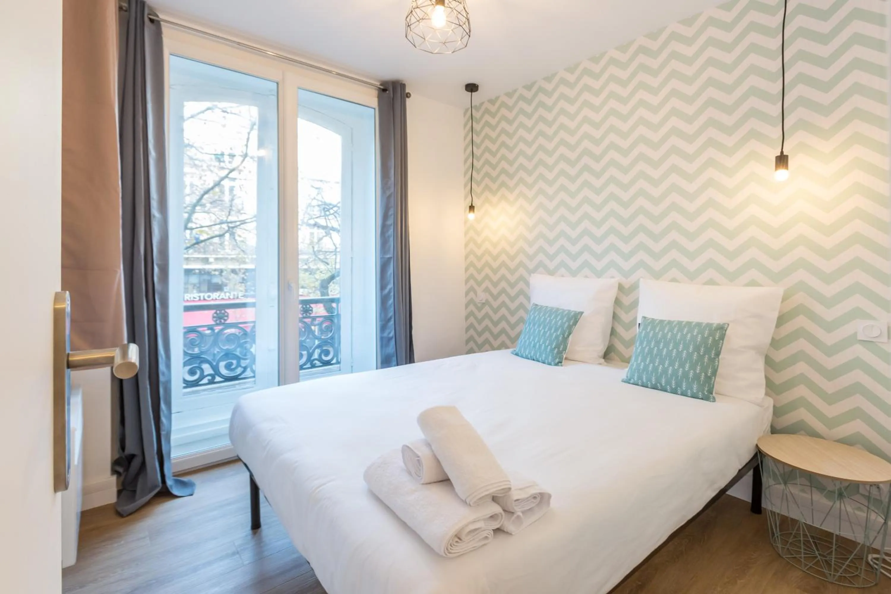 Bedroom, Bed in WS St Germain - Quartier Latin
