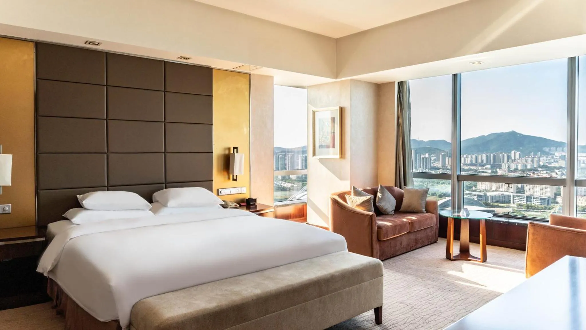 Photo of the whole room, Bed in Crowne Plaza Yantai Sea View by IHG