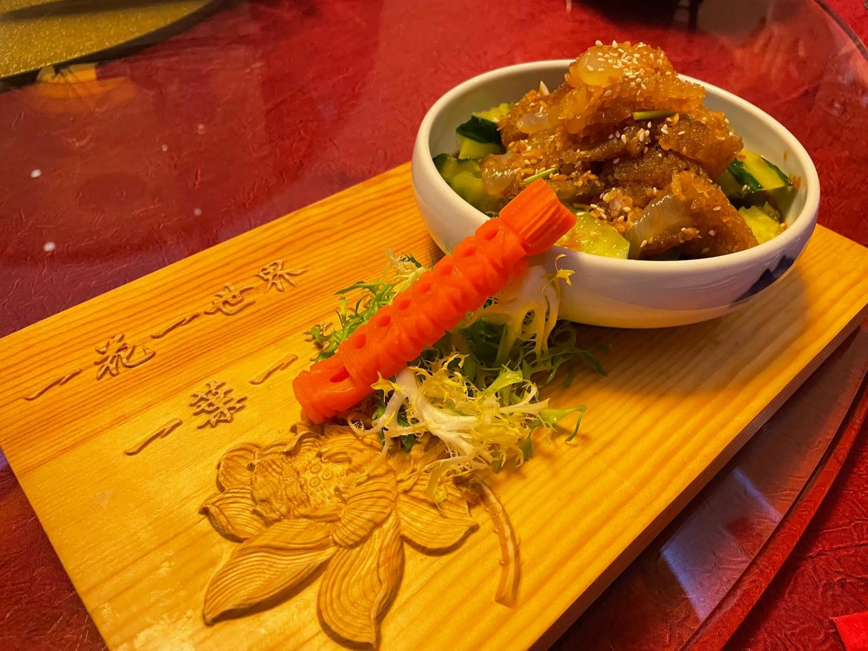 Restaurant/places to eat in Crowne Plaza Yantai Sea View by IHG