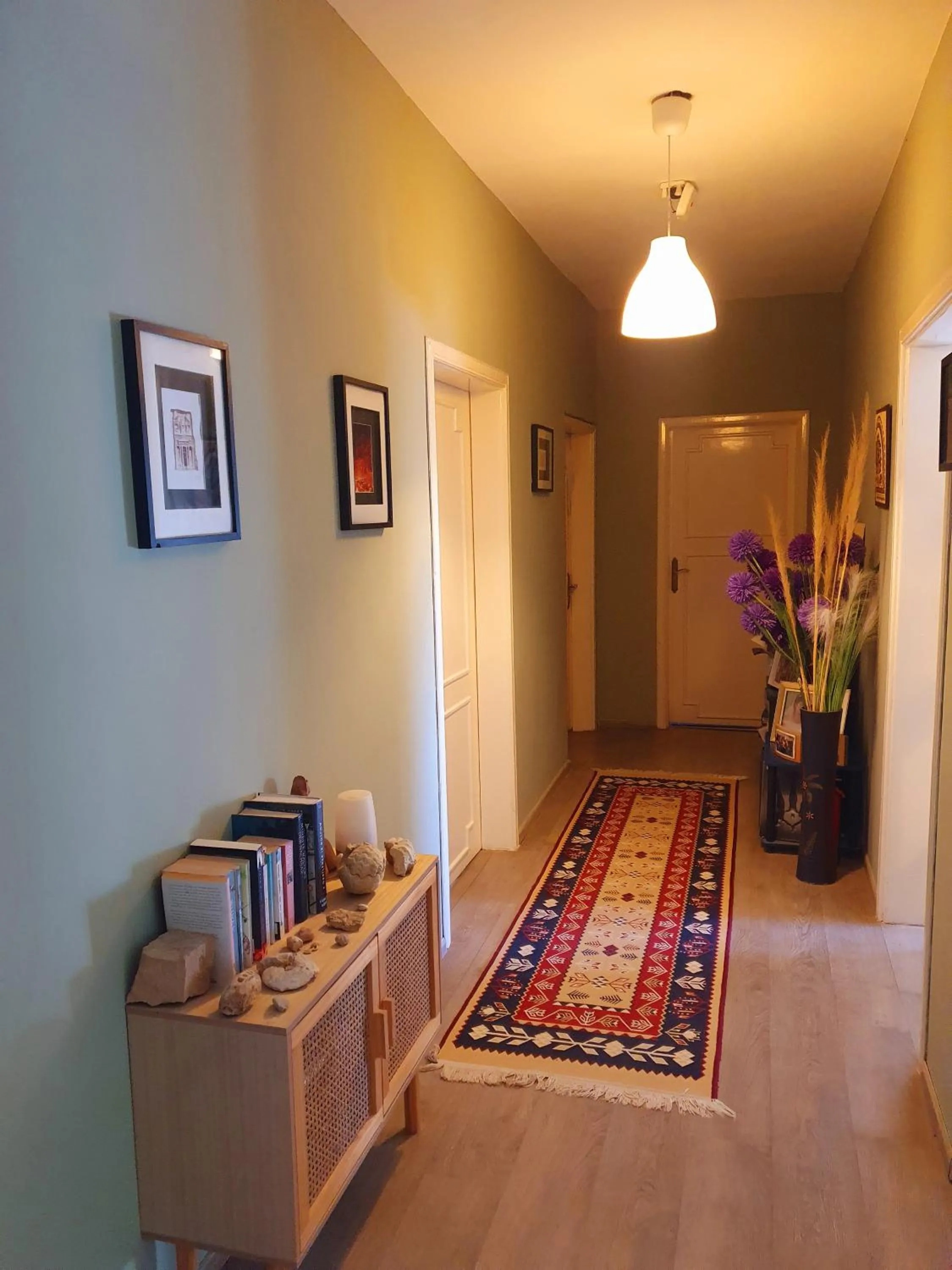 Library in The Little B&B on the Hill