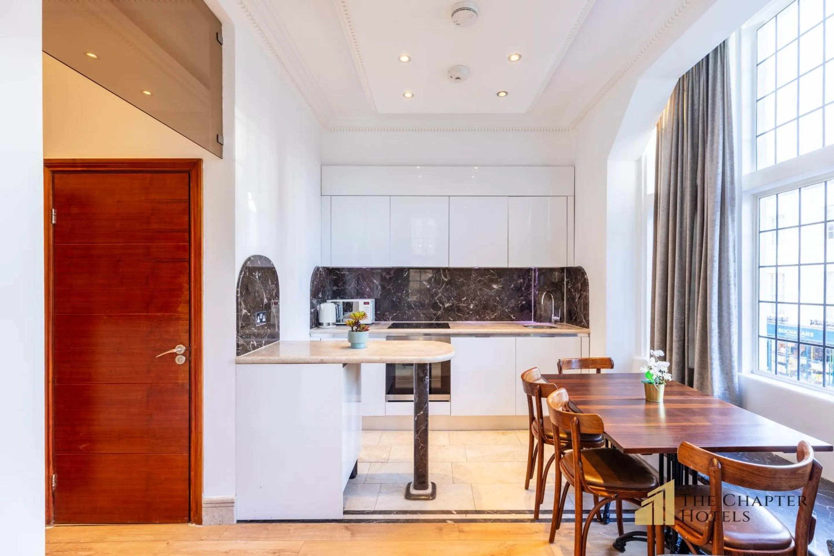 Living room in The Chapter Hotels - Griffin House