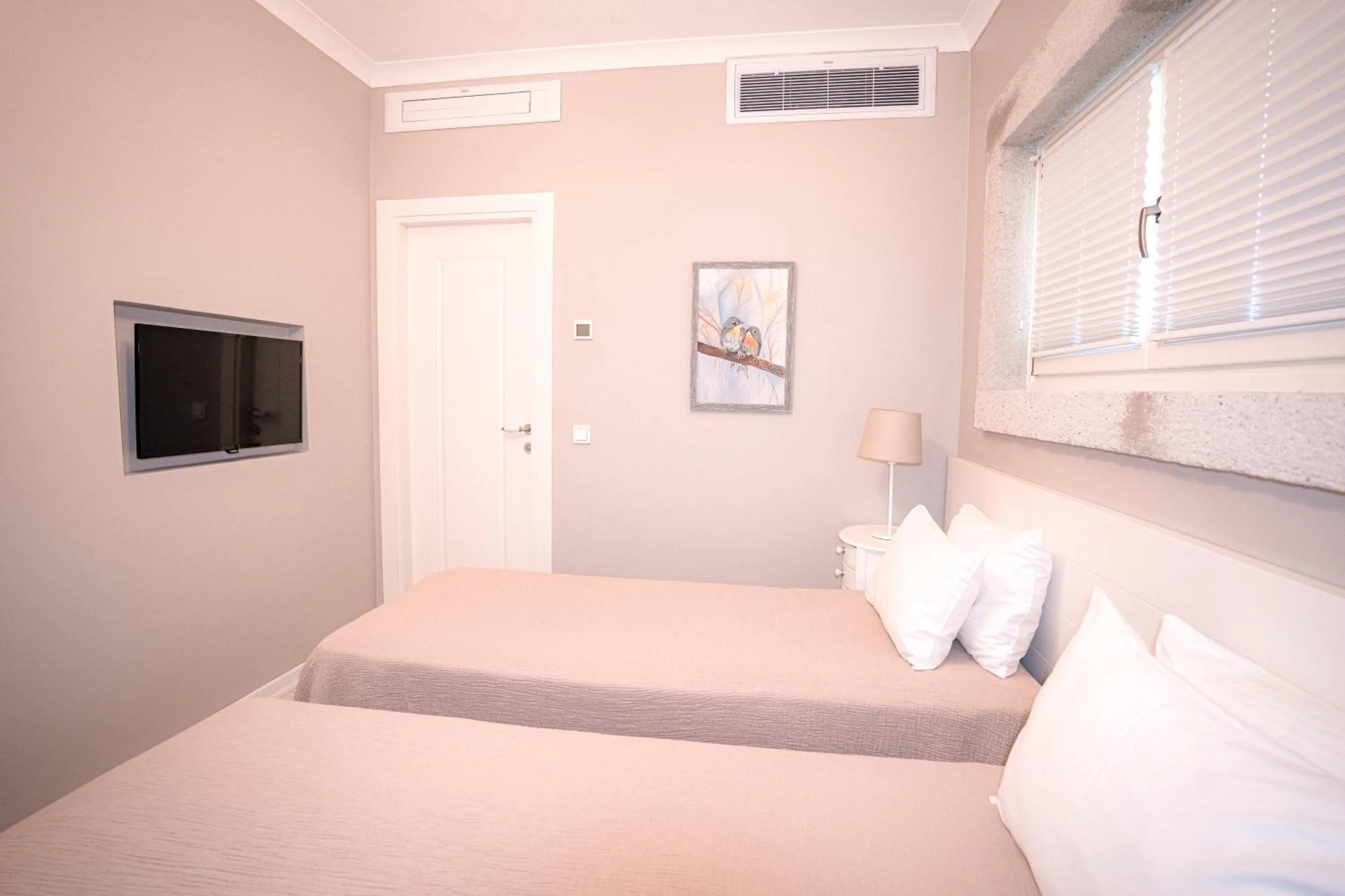 Photo of the whole room, Bed in Eritrina Alacati