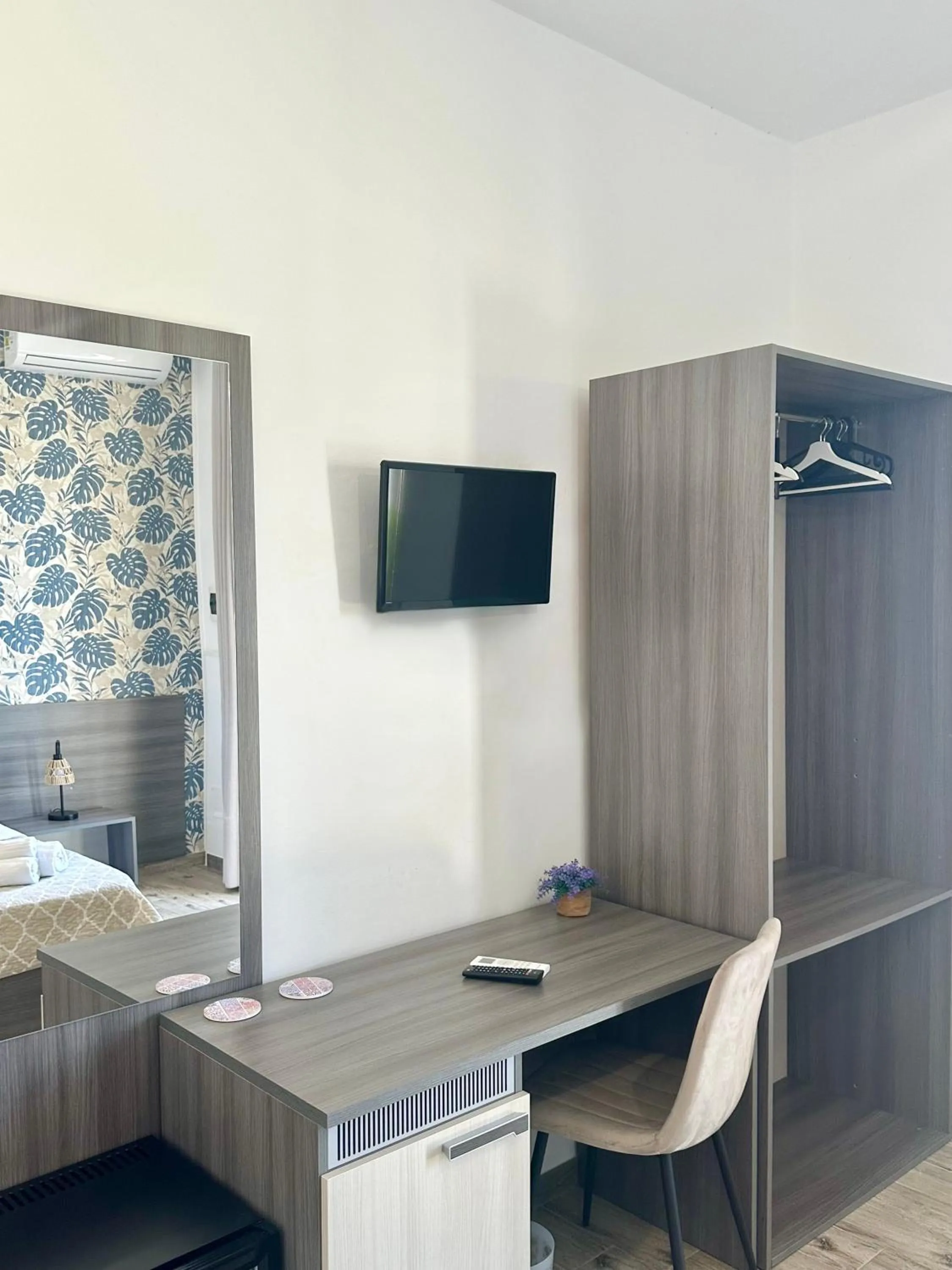 TV and multimedia in Sun of Sicily