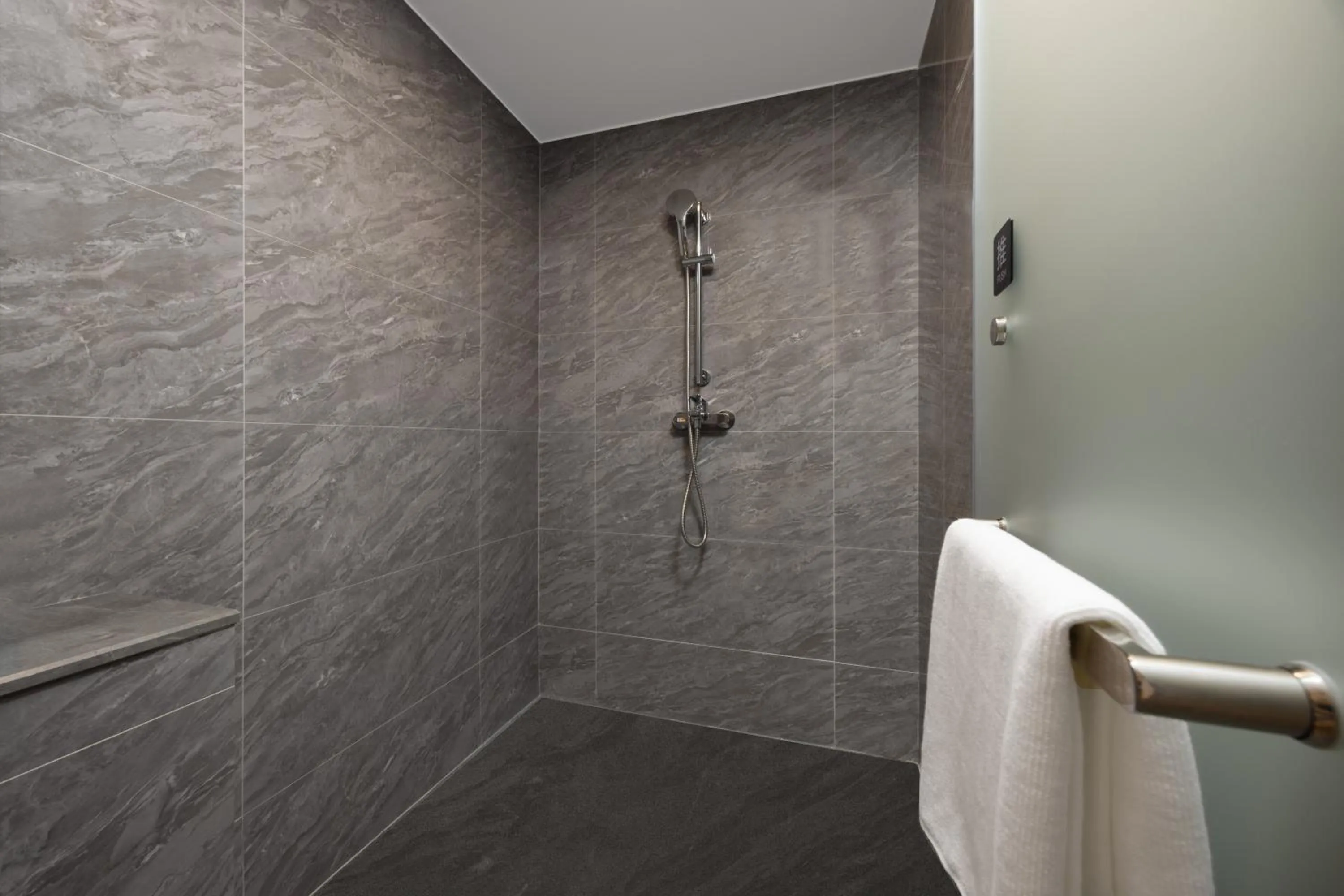 Shower in Sunflower Hotel &Residence, Futian Port Branch