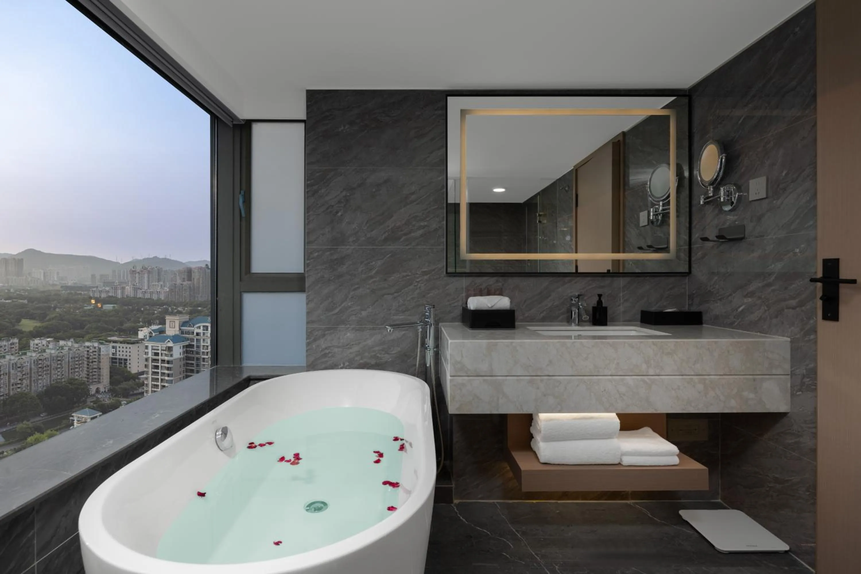 Natural landscape in Sunflower Hotel &Residence, Futian Port Branch