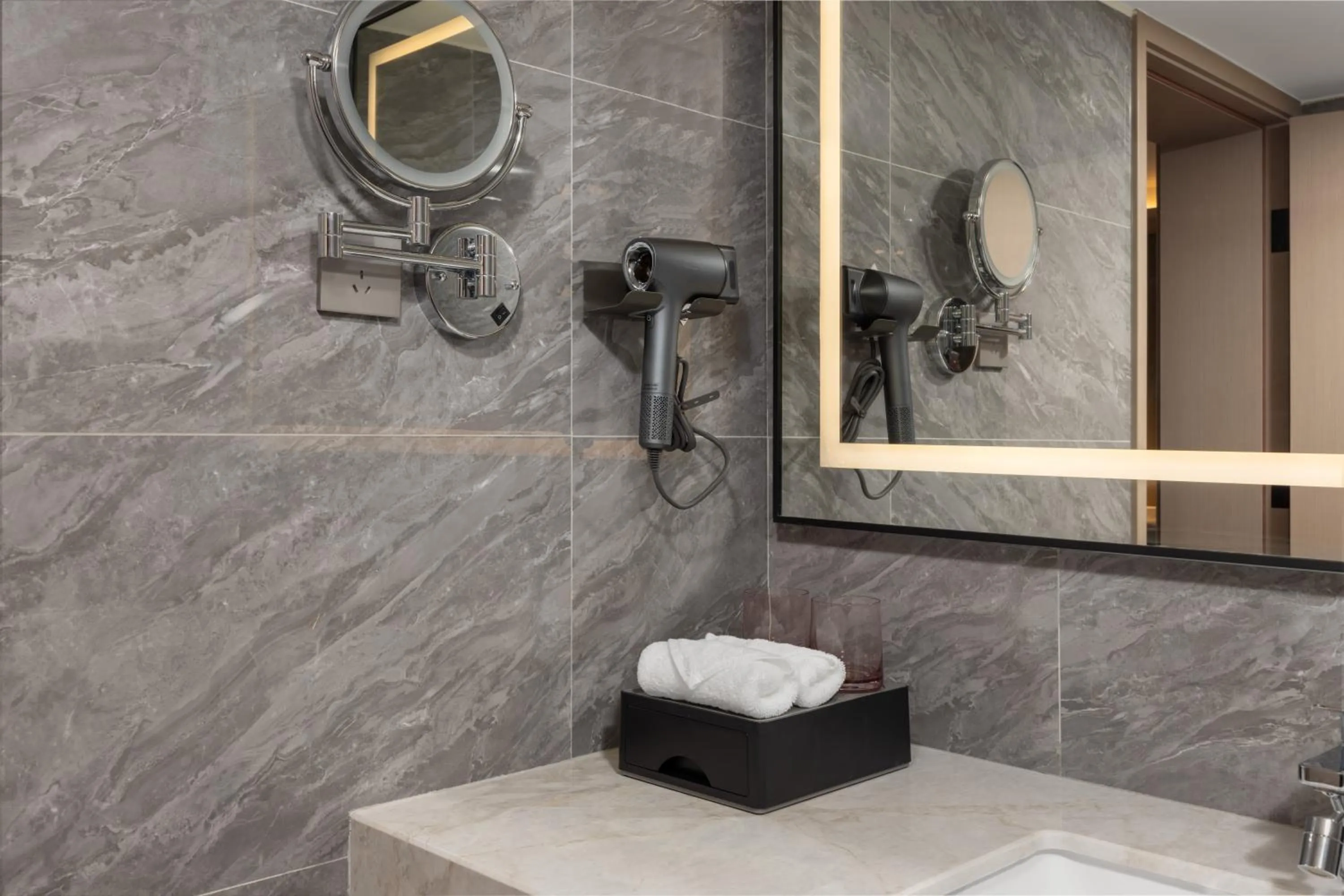 Bathroom in Sunflower Hotel &Residence, Futian Port Branch