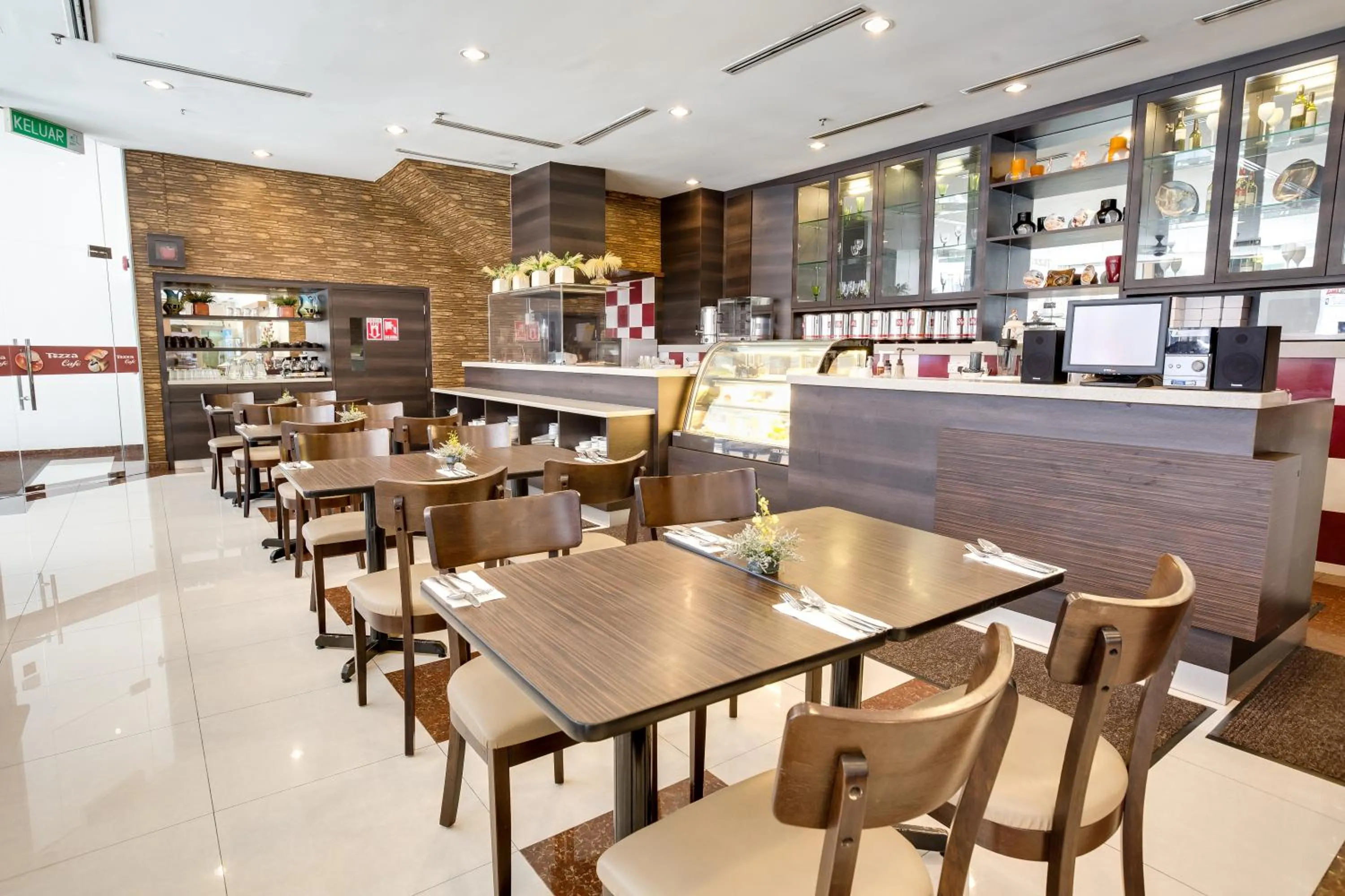 Restaurant/places to eat in Prescott Hotel Kuala Lumpur Medan Tuanku