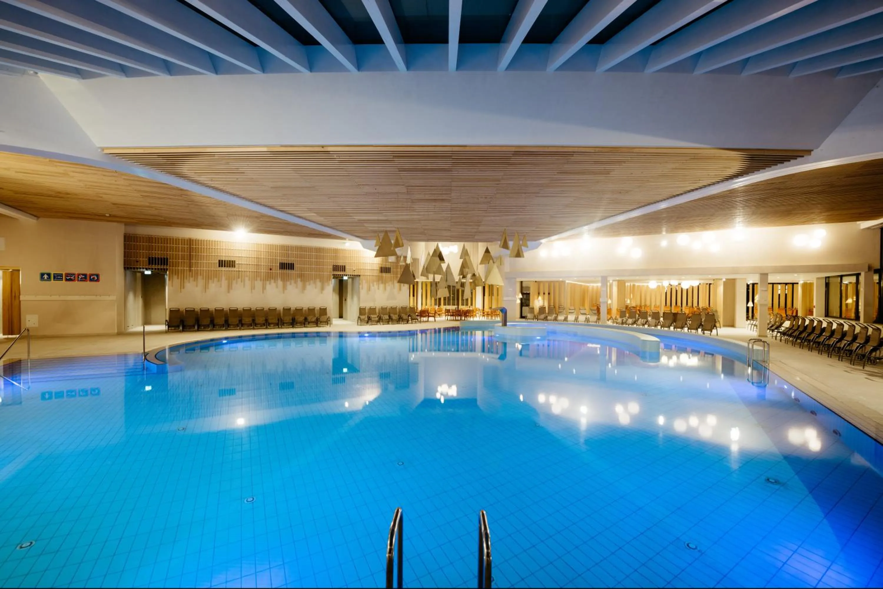 Swimming pool in Hotel Ajda Depandance Prekmurska Vas - Terme 3000 - Sava Hotels & Resorts