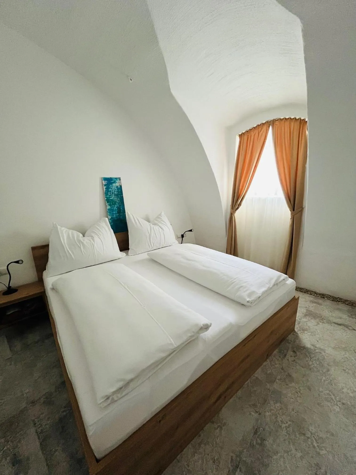 Bedroom, Bed in Kaiser von Österreich, Historik- und Thermalhotel