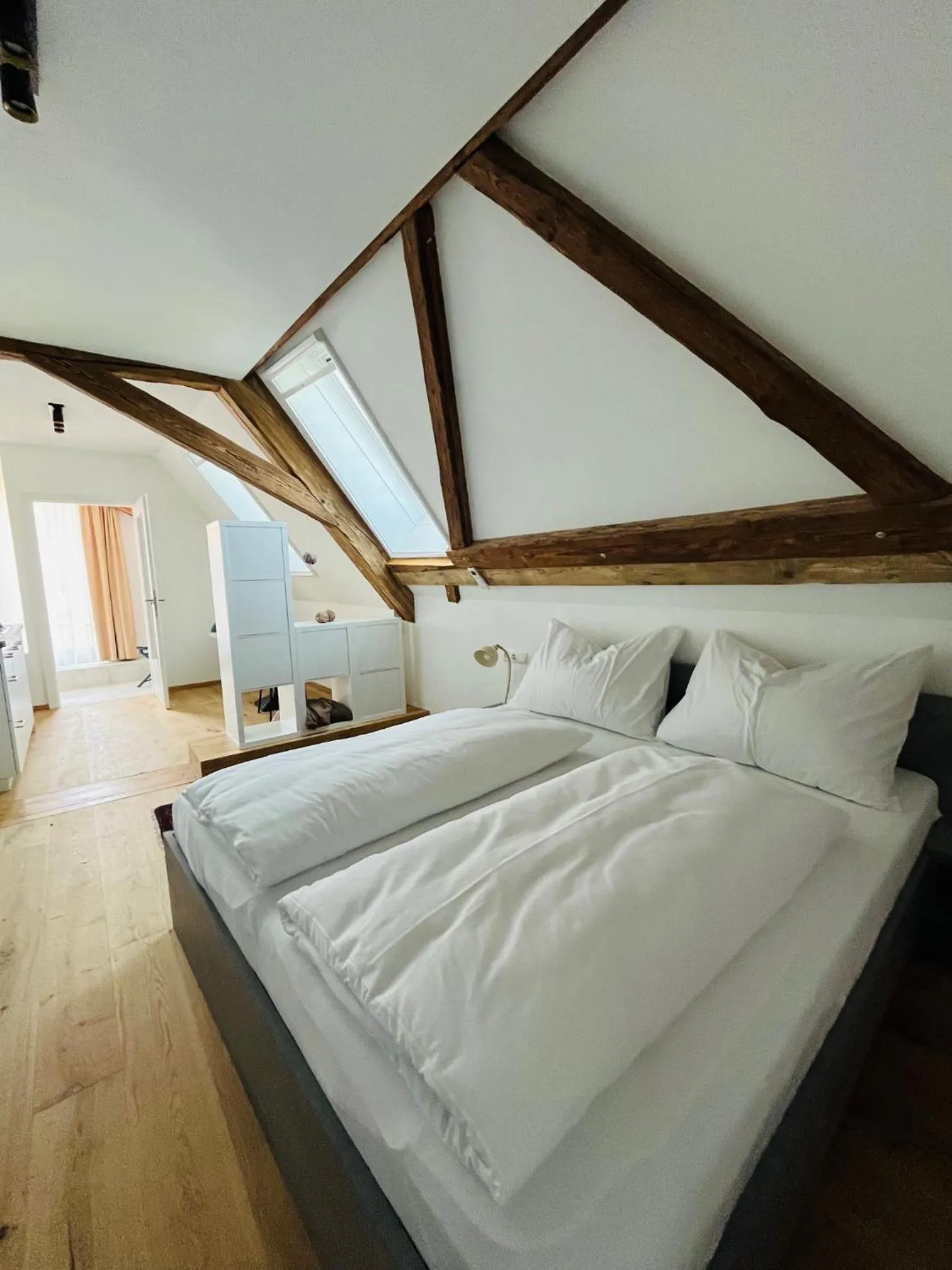 Bedroom, Bed in Kaiser von Österreich, Historik- und Thermalhotel