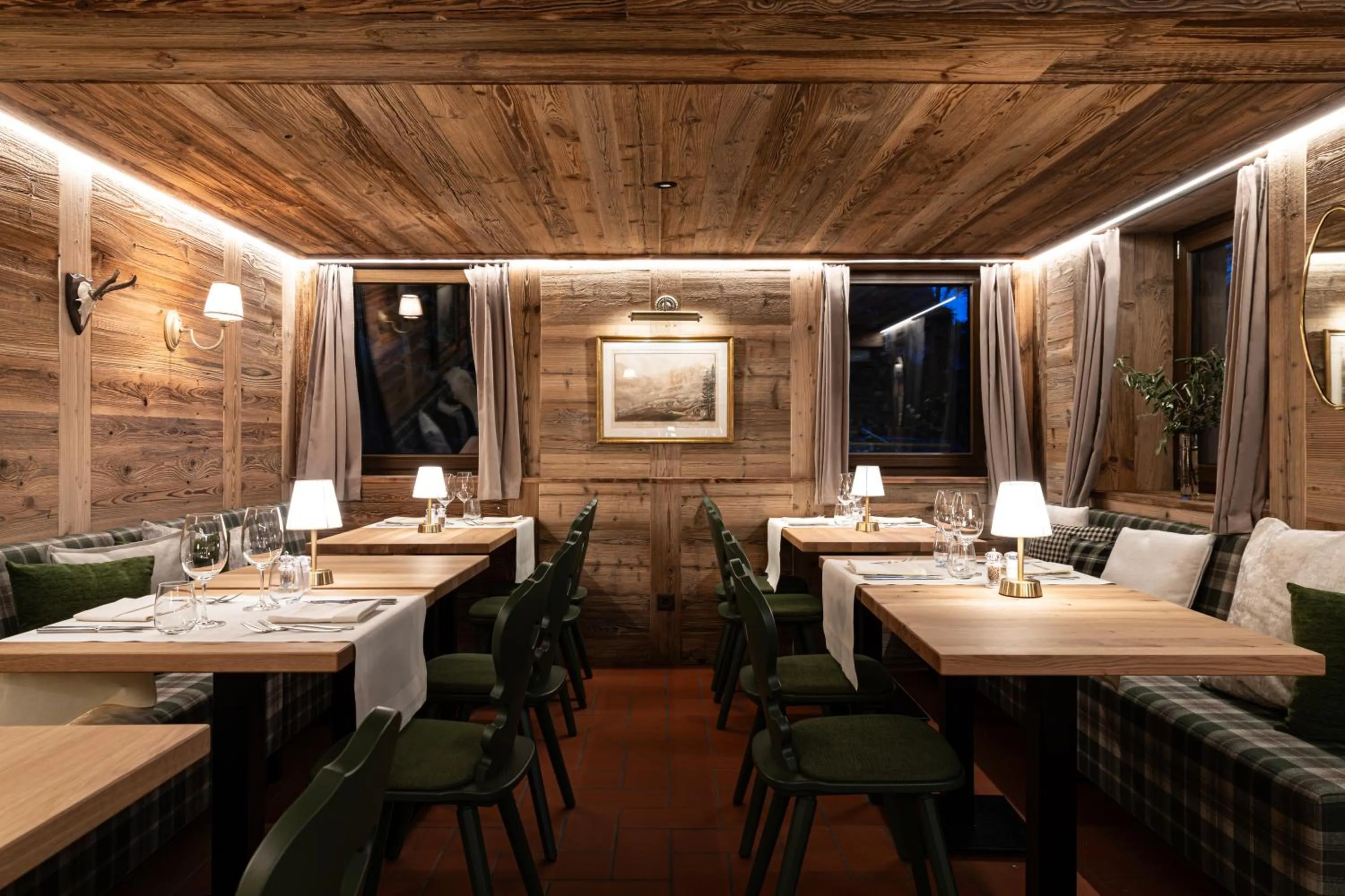 Restaurant/places to eat in Hotel Restaurant Waldhaus