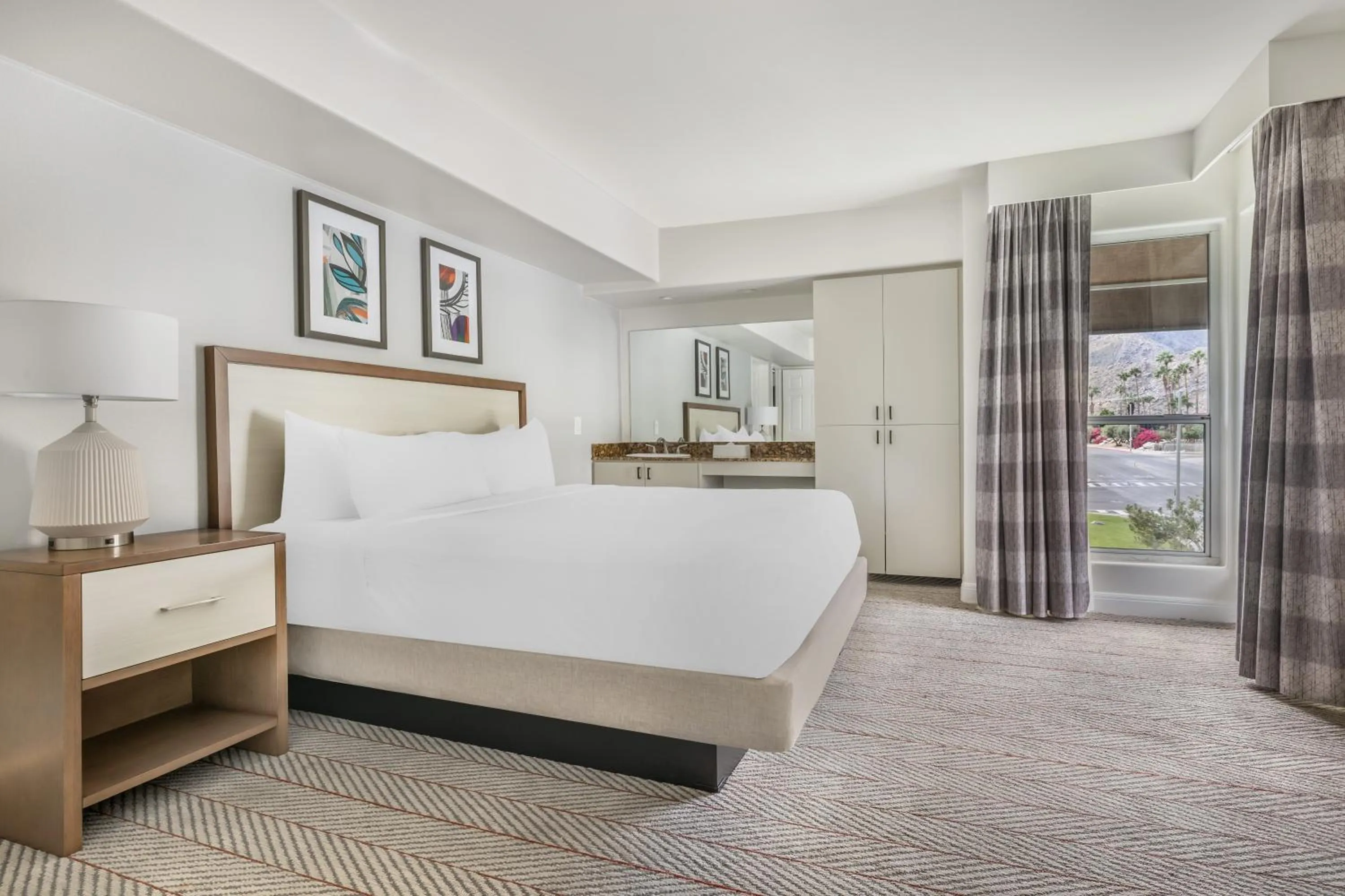 Bedroom, Bed in Hilton Vacation Club Palm Canyon Palm Springs