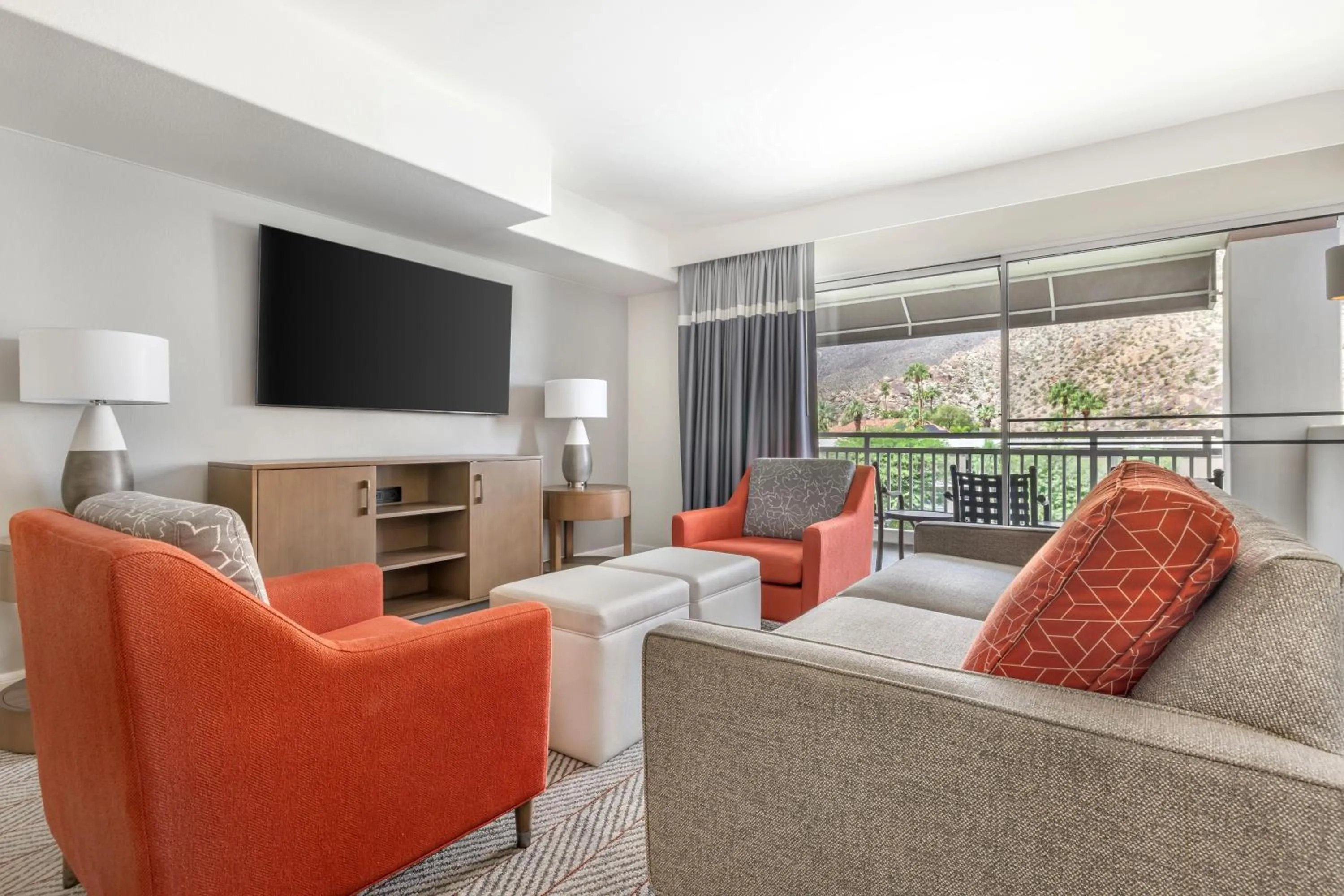 Living room in Hilton Vacation Club Palm Canyon Palm Springs