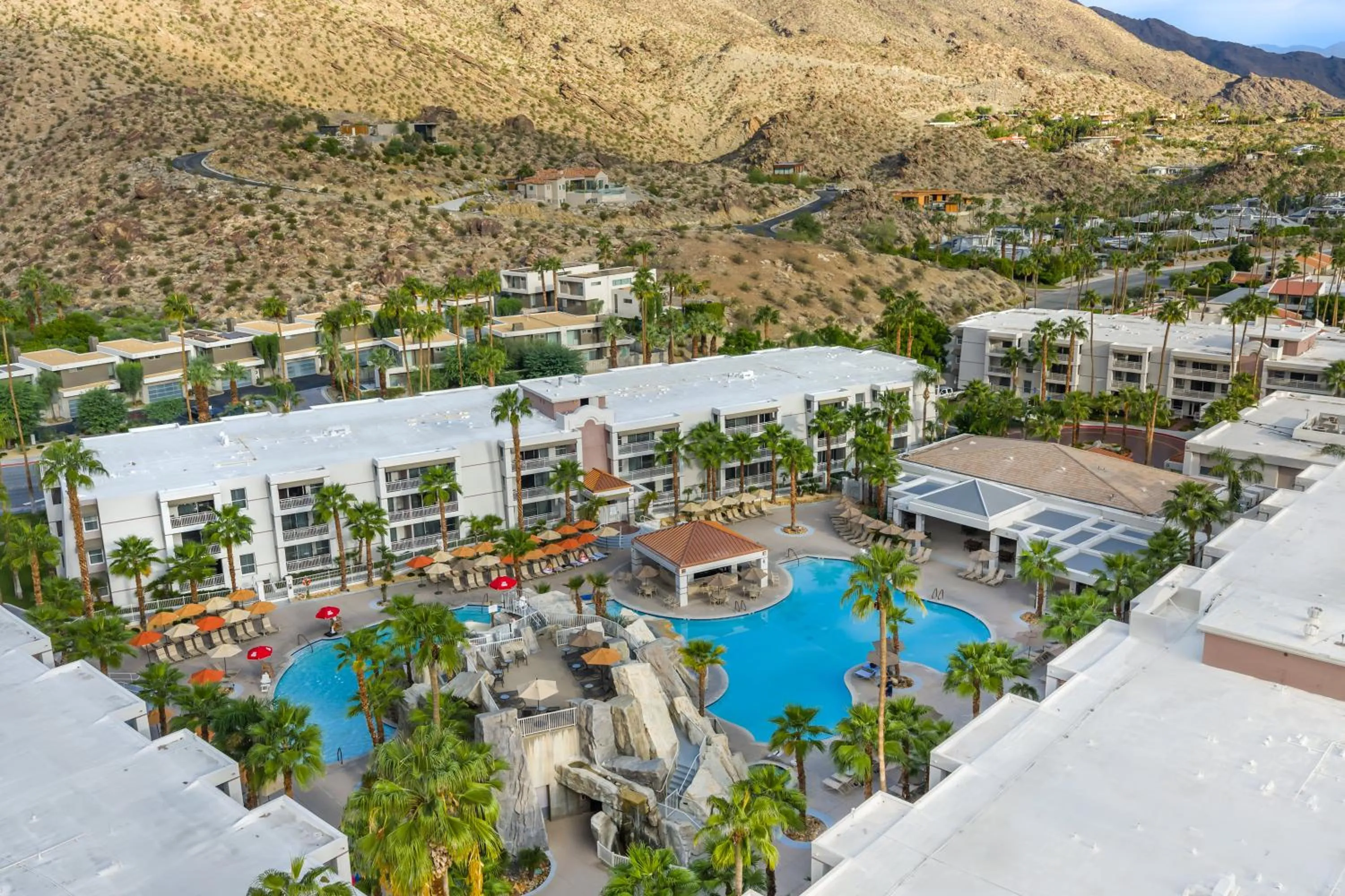 Property building in Hilton Vacation Club Palm Canyon Palm Springs