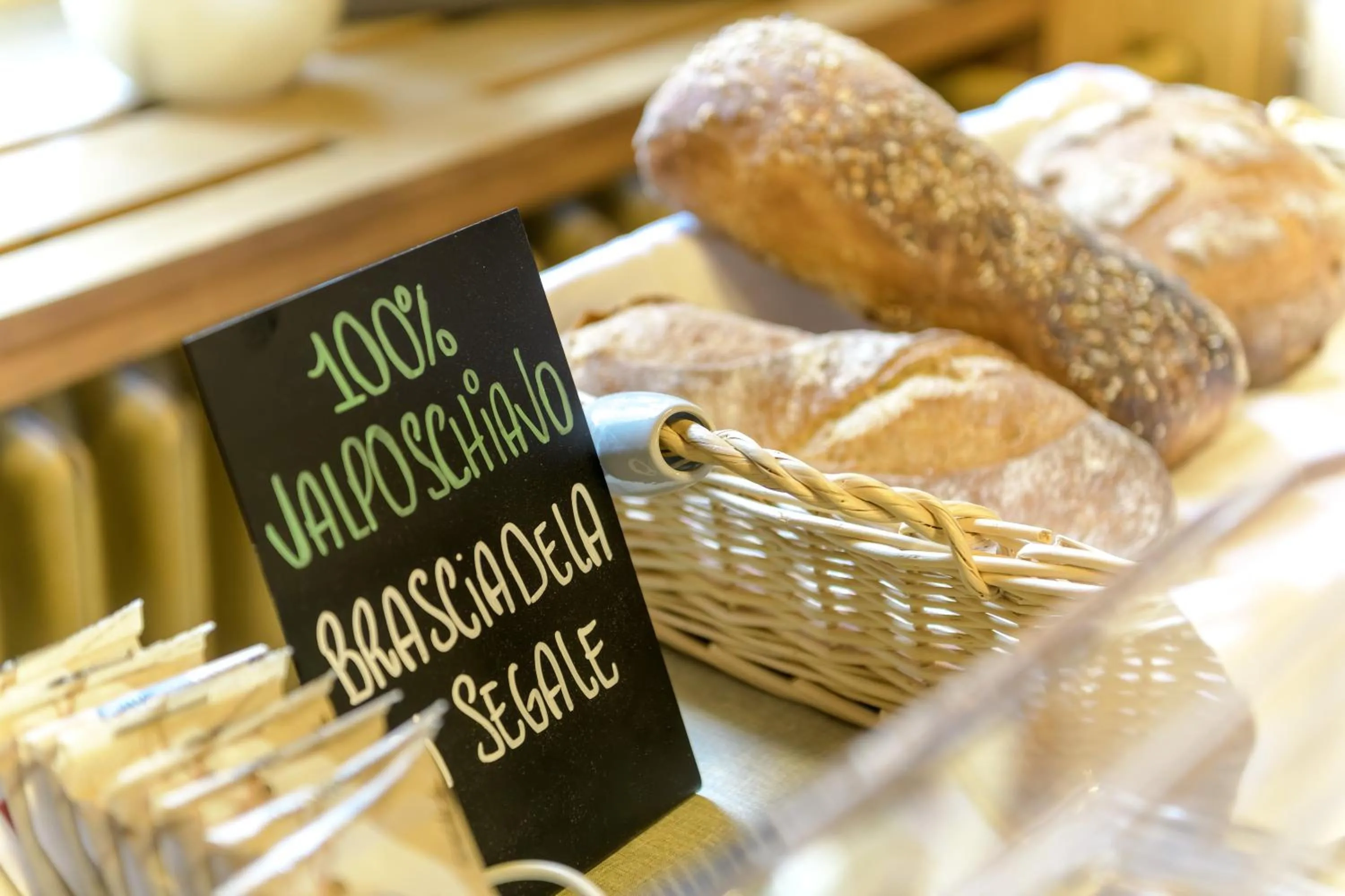 Food and drinks in Poschiavo Suisse Hotel