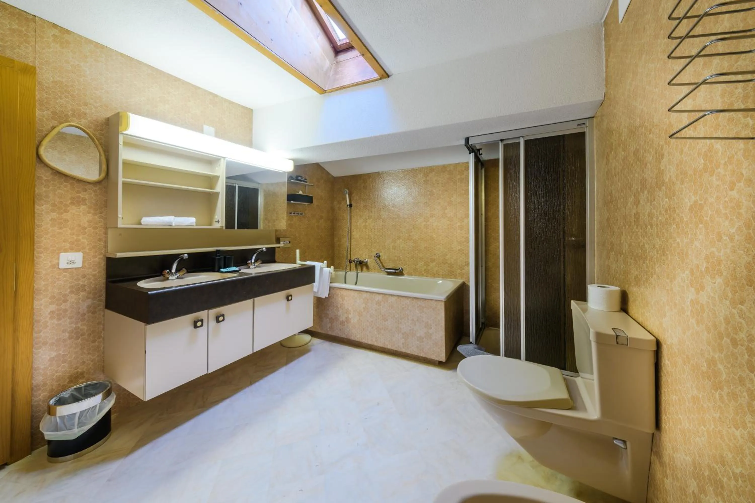 Toilet in Poschiavo Suisse Hotel