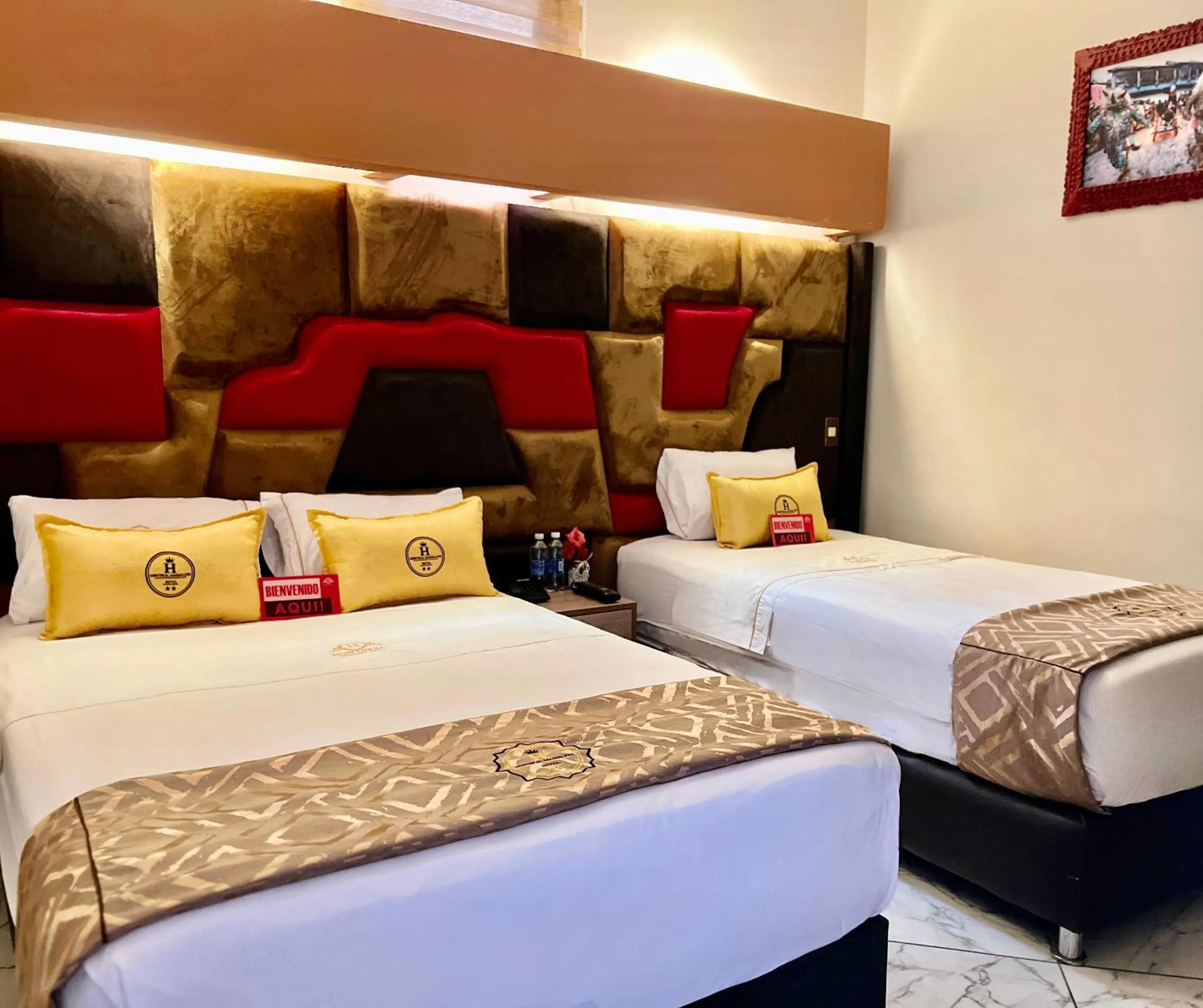 Bed in Montreal Magdalena Del Mar Hotel