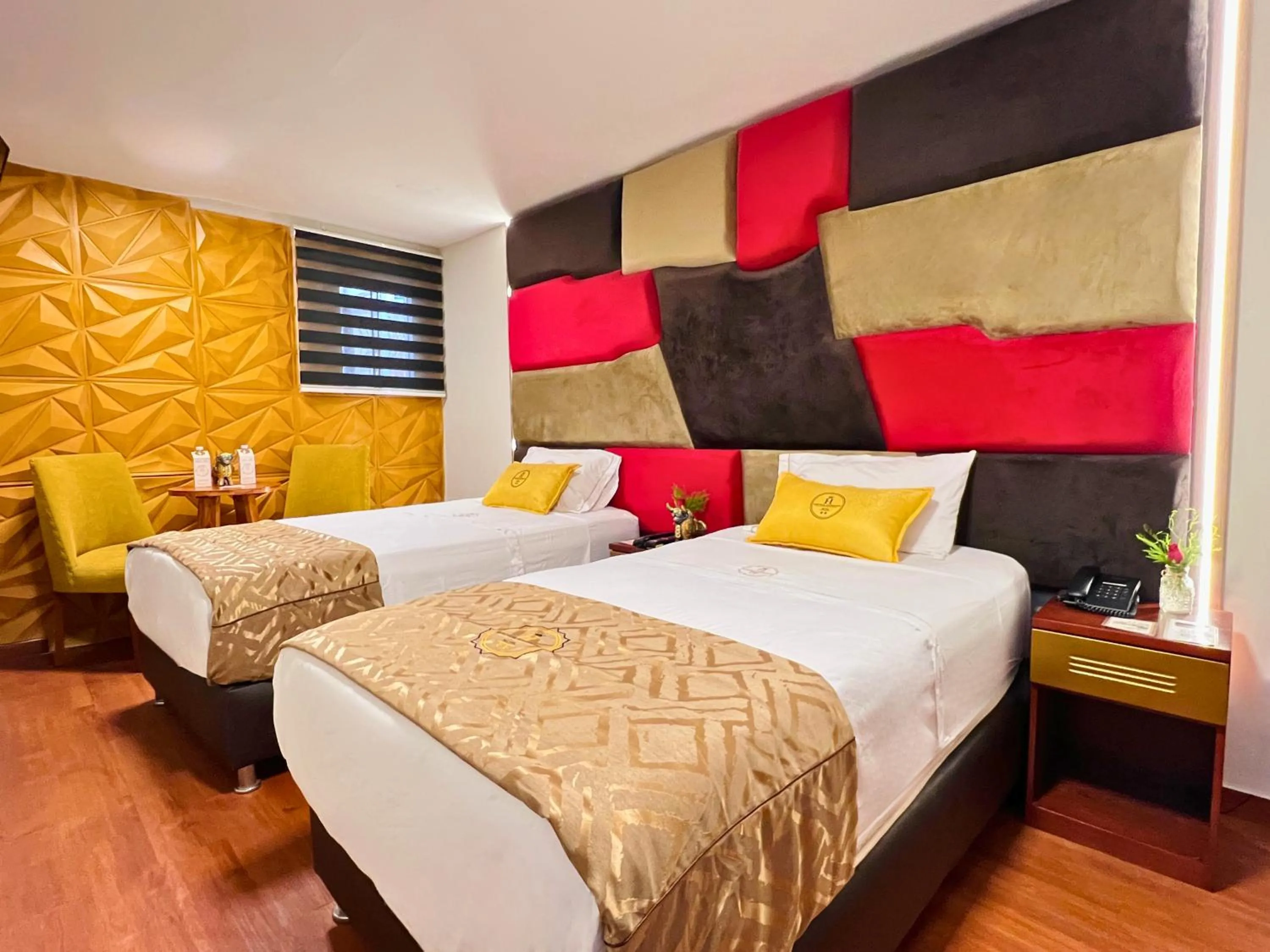 Twin Room in Montreal Magdalena Del Mar Hotel