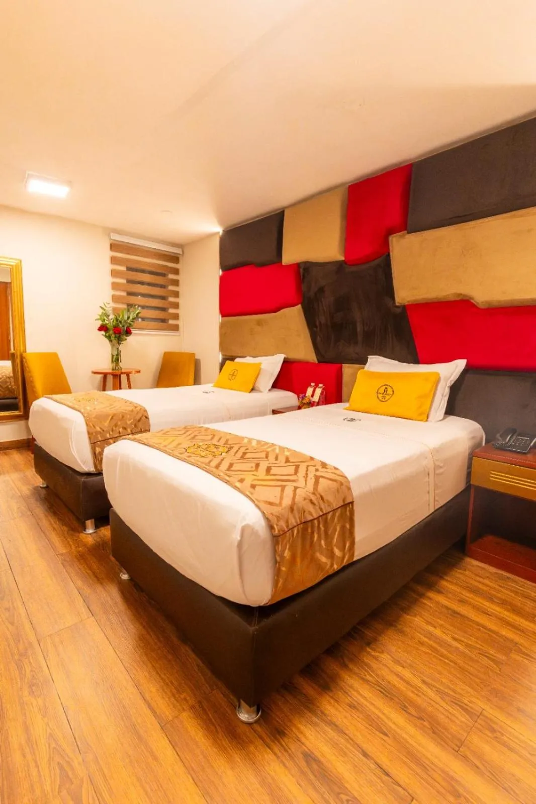 Bed in Montreal Magdalena Del Mar Hotel