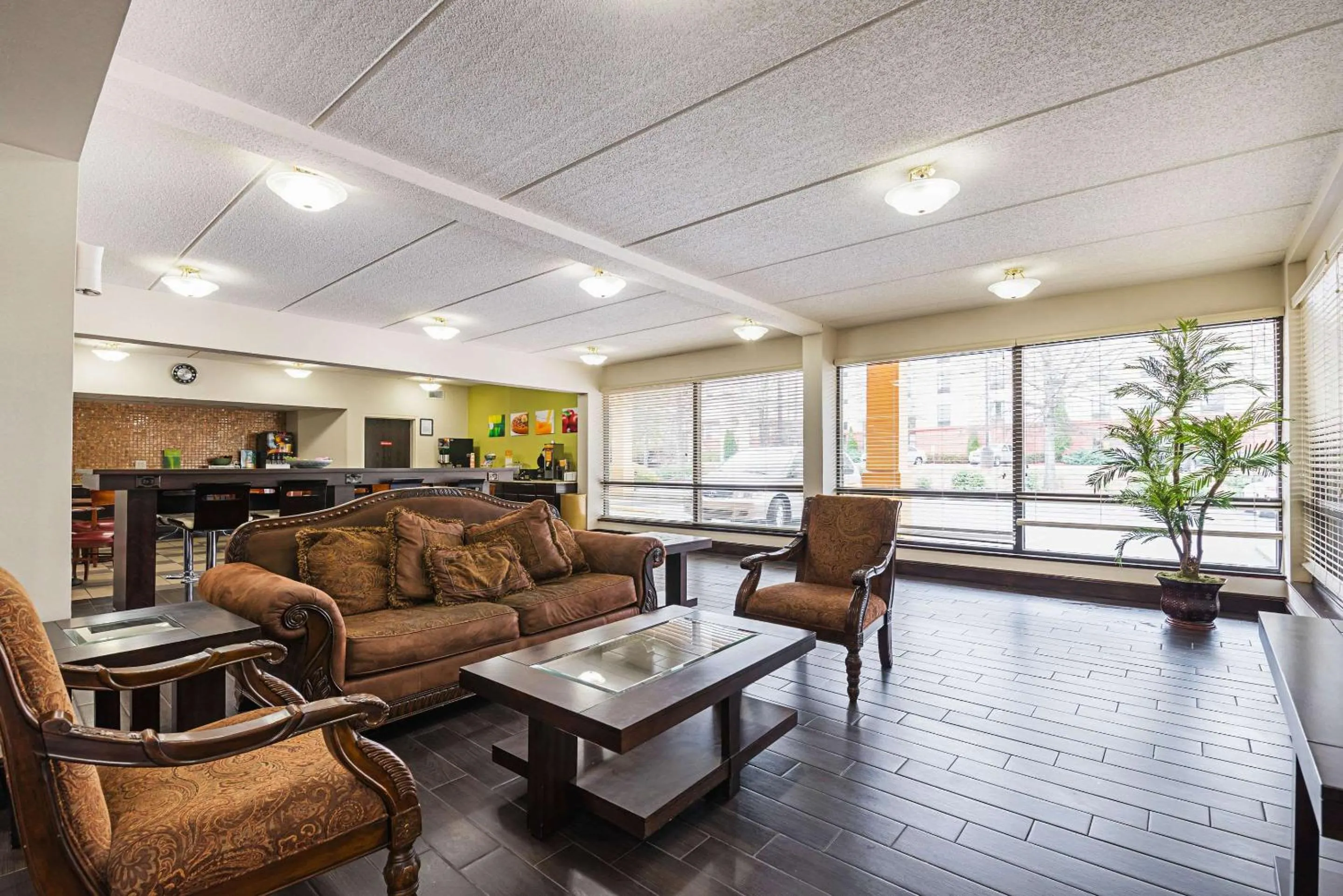 Lobby or reception in Quality Inn Airport - Southeast