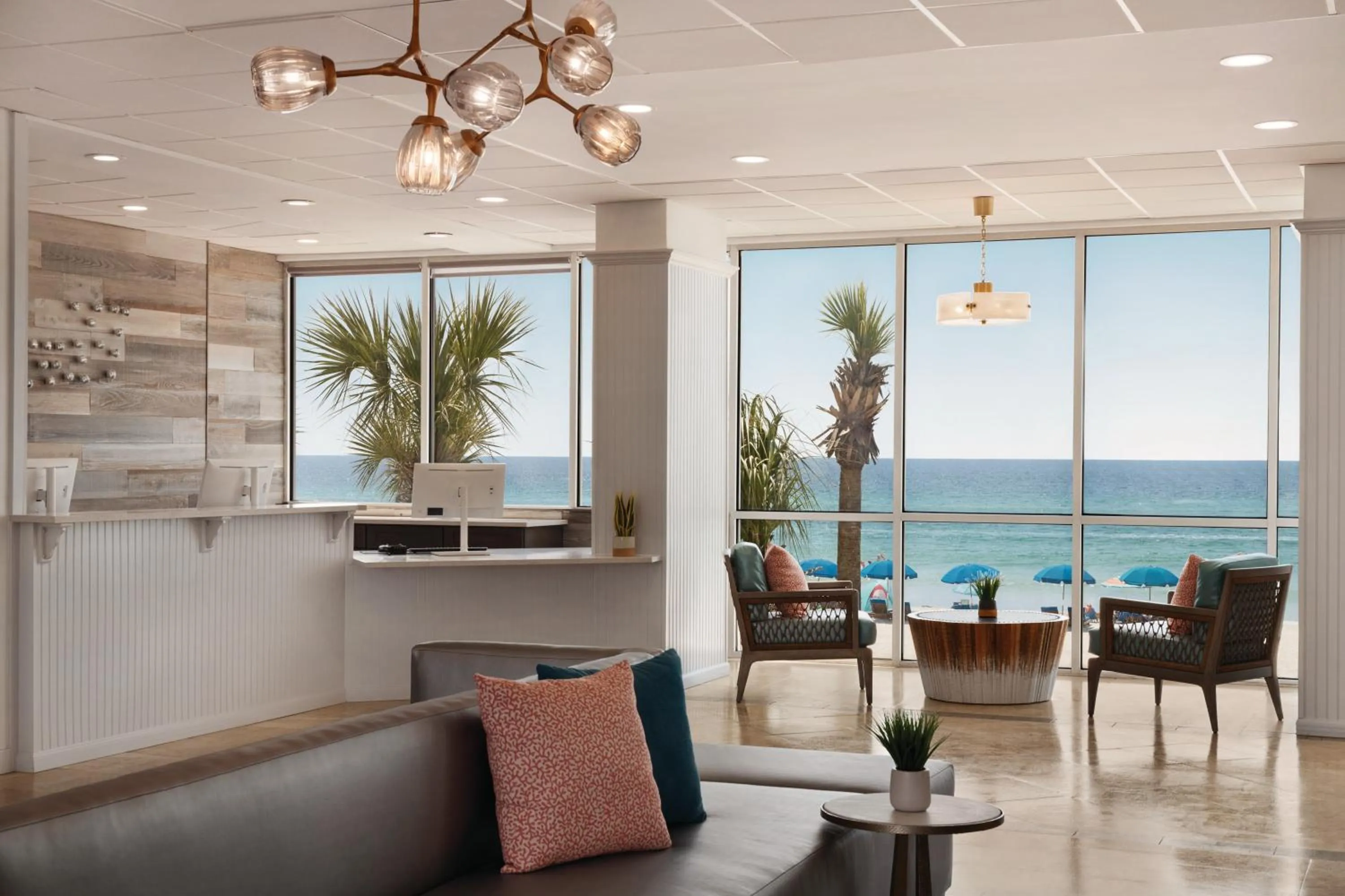 Lobby or reception in Radisson Beachfront Hotel - Panama City Beach