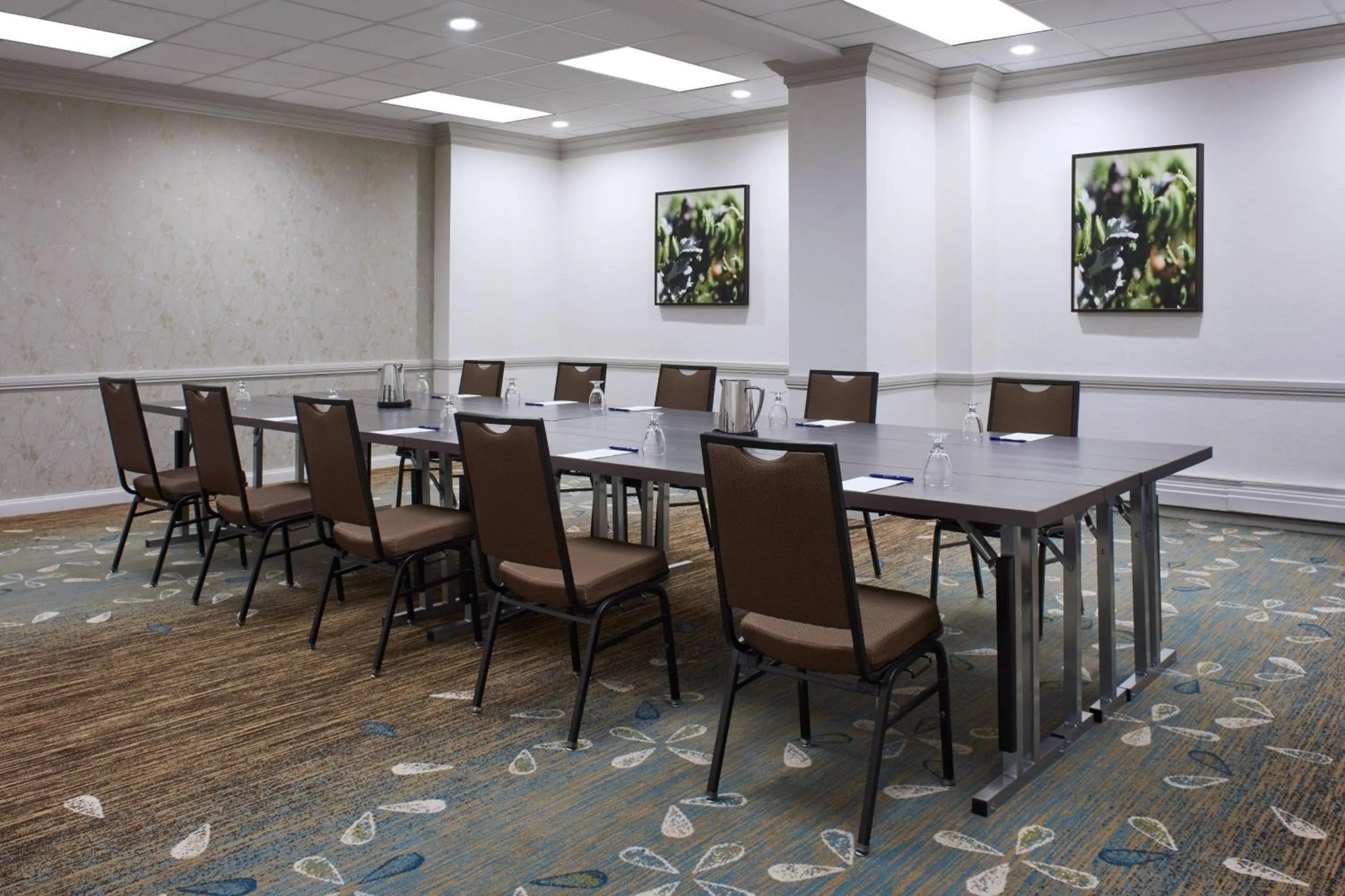 Meeting/conference room in Delta Hotels by Marriott Winnipeg