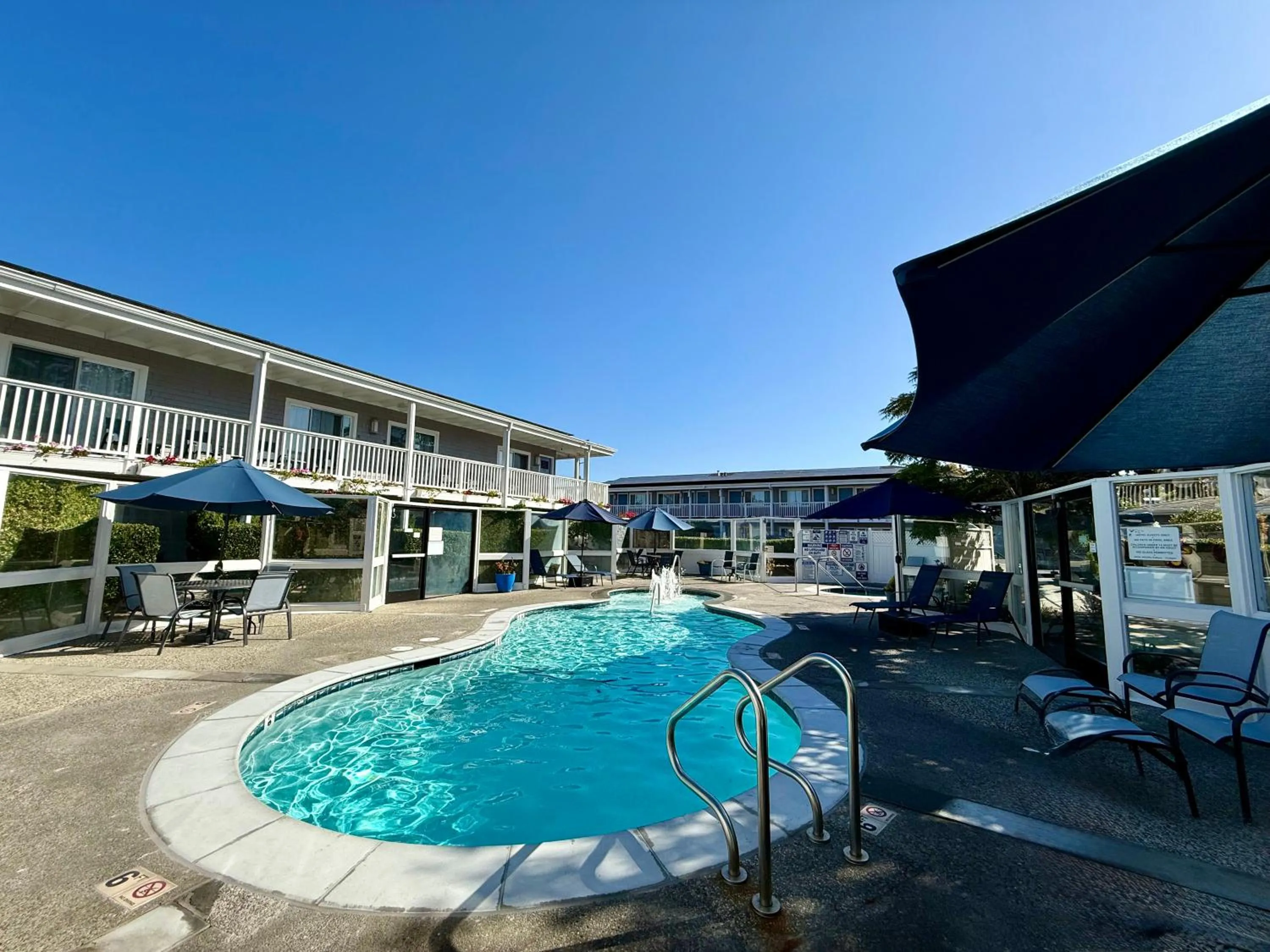 Swimming pool in Monterey Bay Lodge