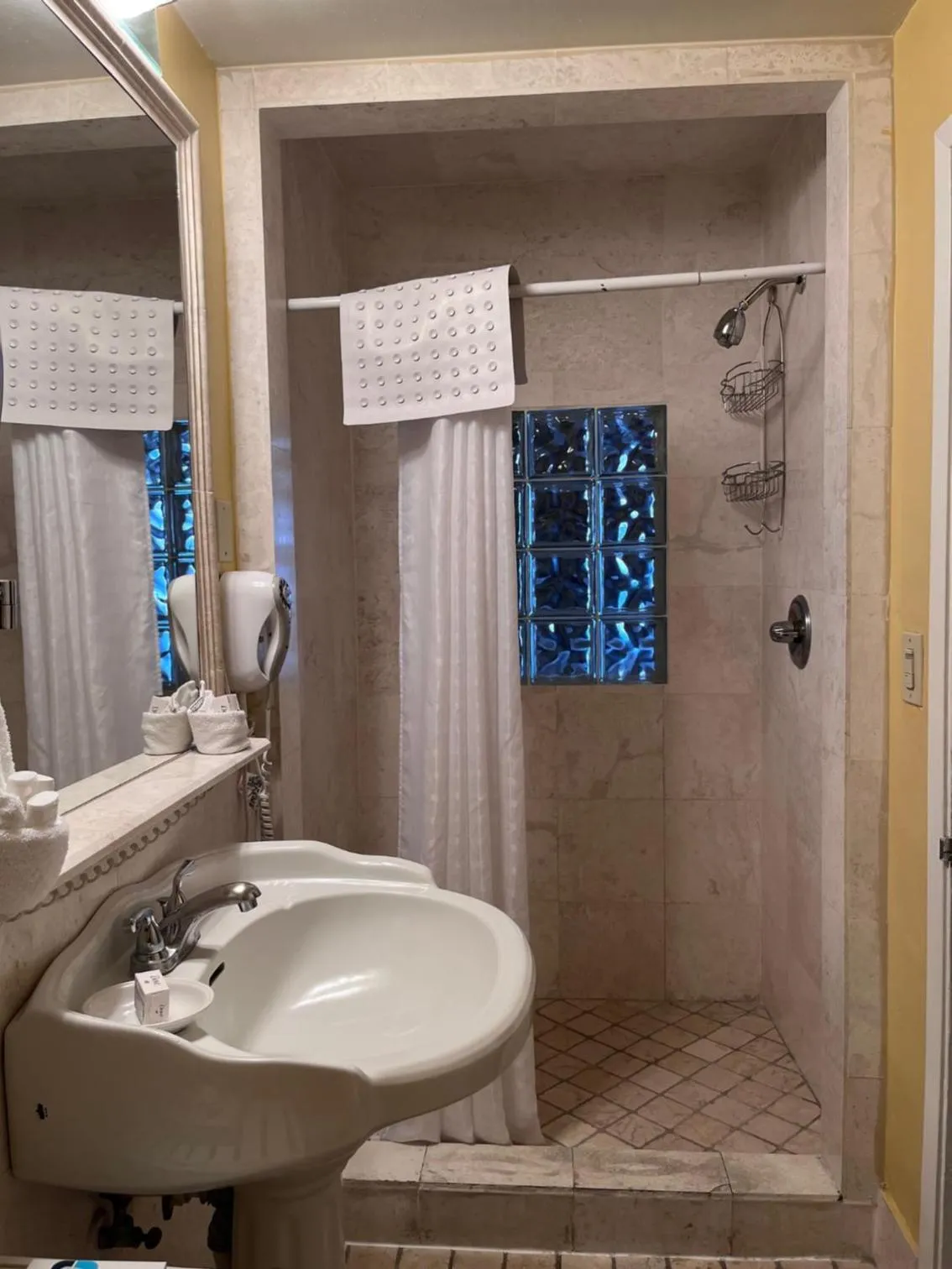 Shower in Monterey Bay Lodge