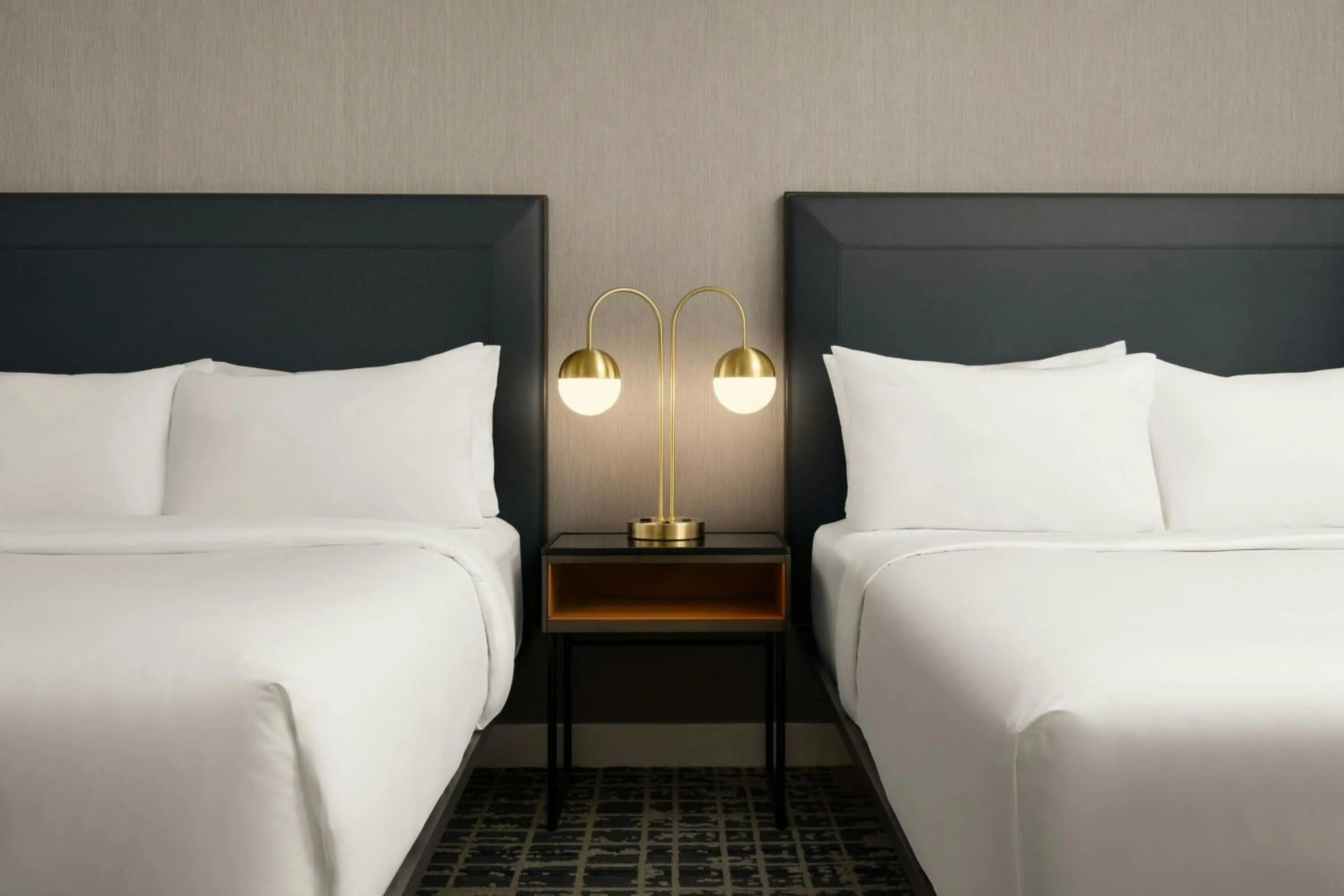 Photo of the whole room, Bed in Le Meridien Philadelphia