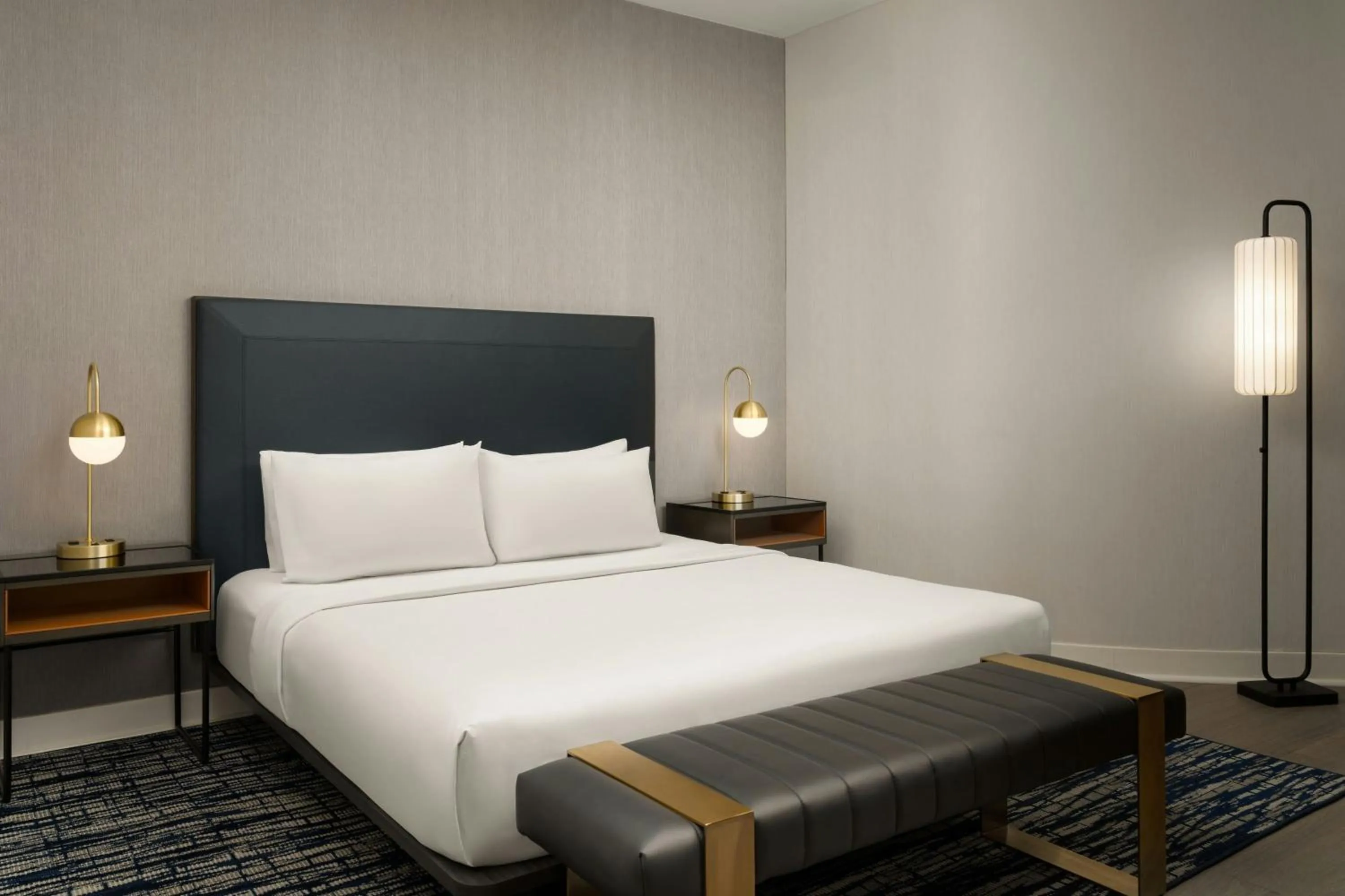 Photo of the whole room, Bed in Courtyard by Marriott Philadelphia Downtown