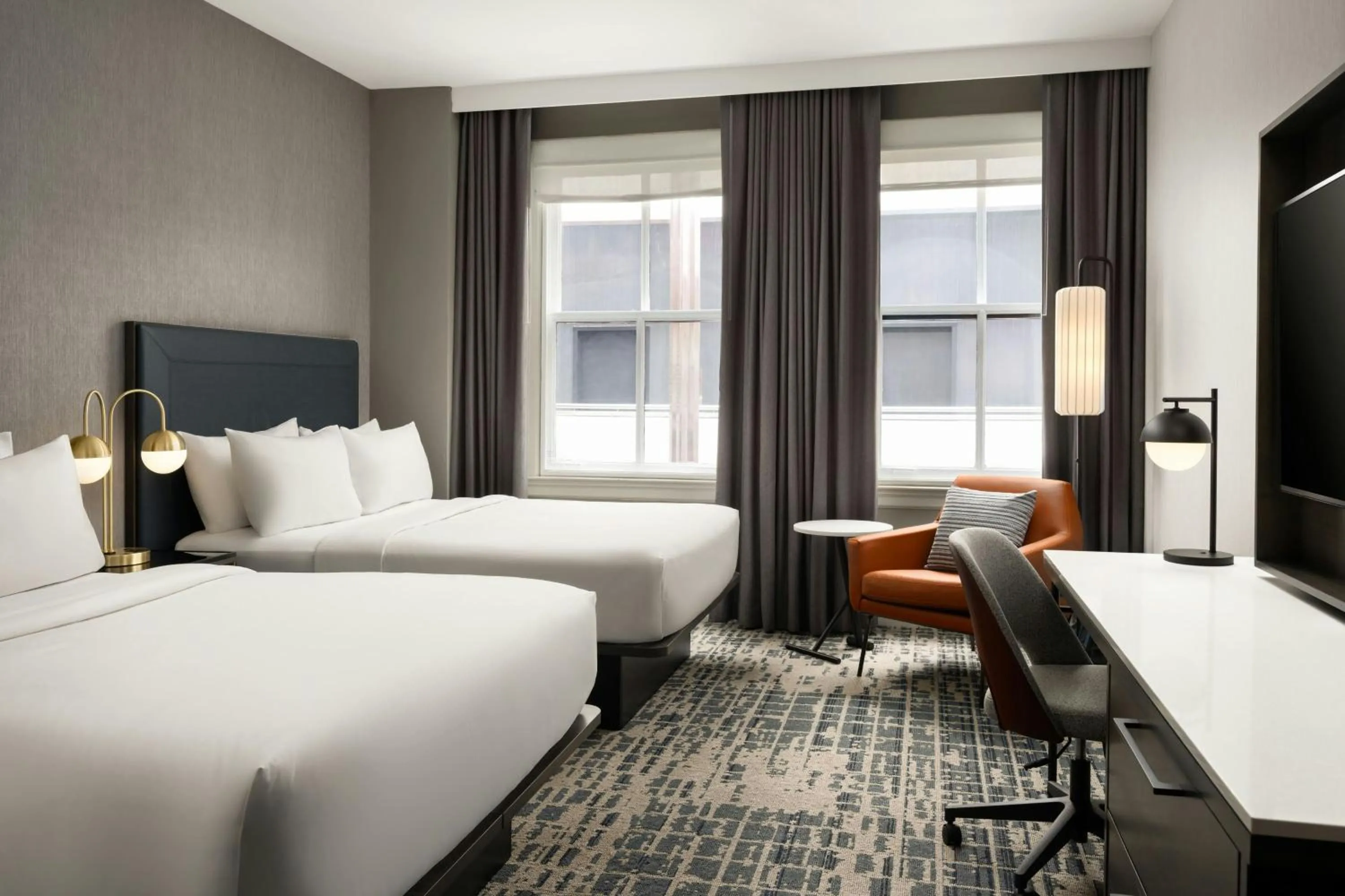 Photo of the whole room, Bed in Courtyard by Marriott Philadelphia Downtown