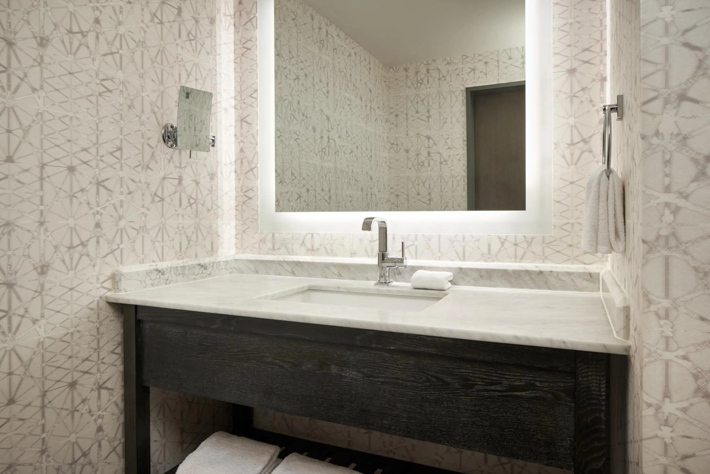 Bathroom in Le Meridien Philadelphia