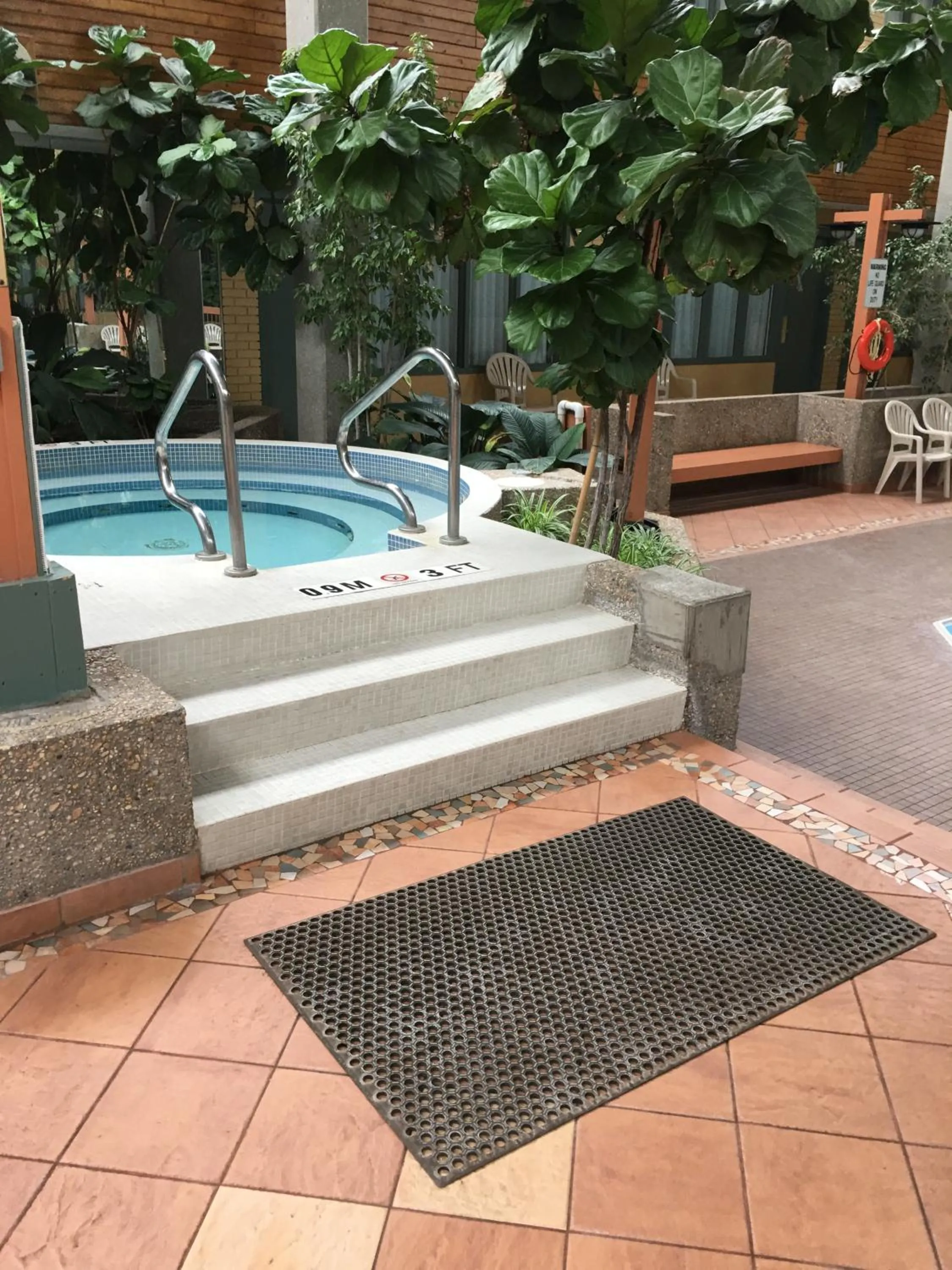 Swimming pool in Travelodge by Wyndham Winnipeg East