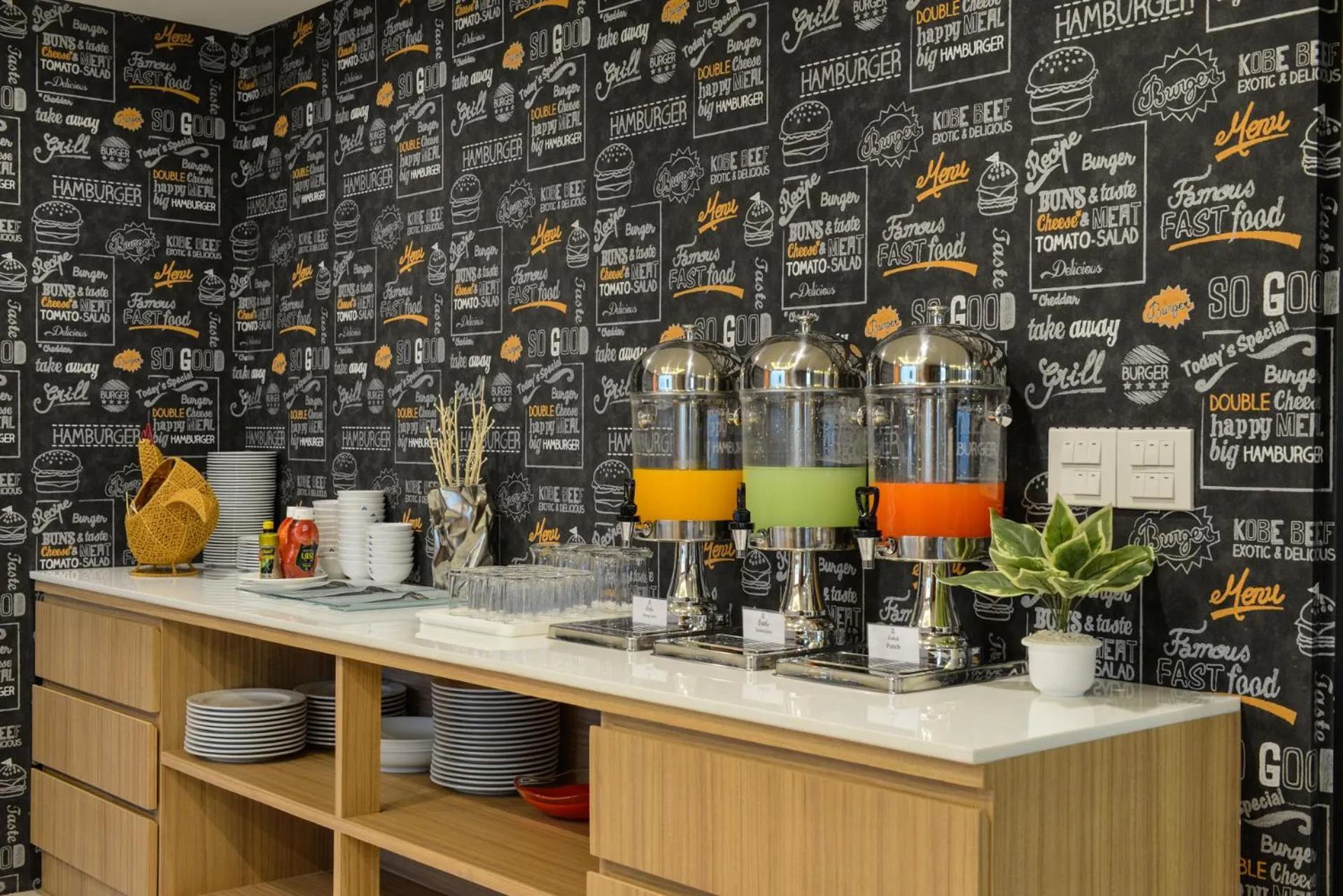 Food and drinks in SiRi Ratchada Bangkok