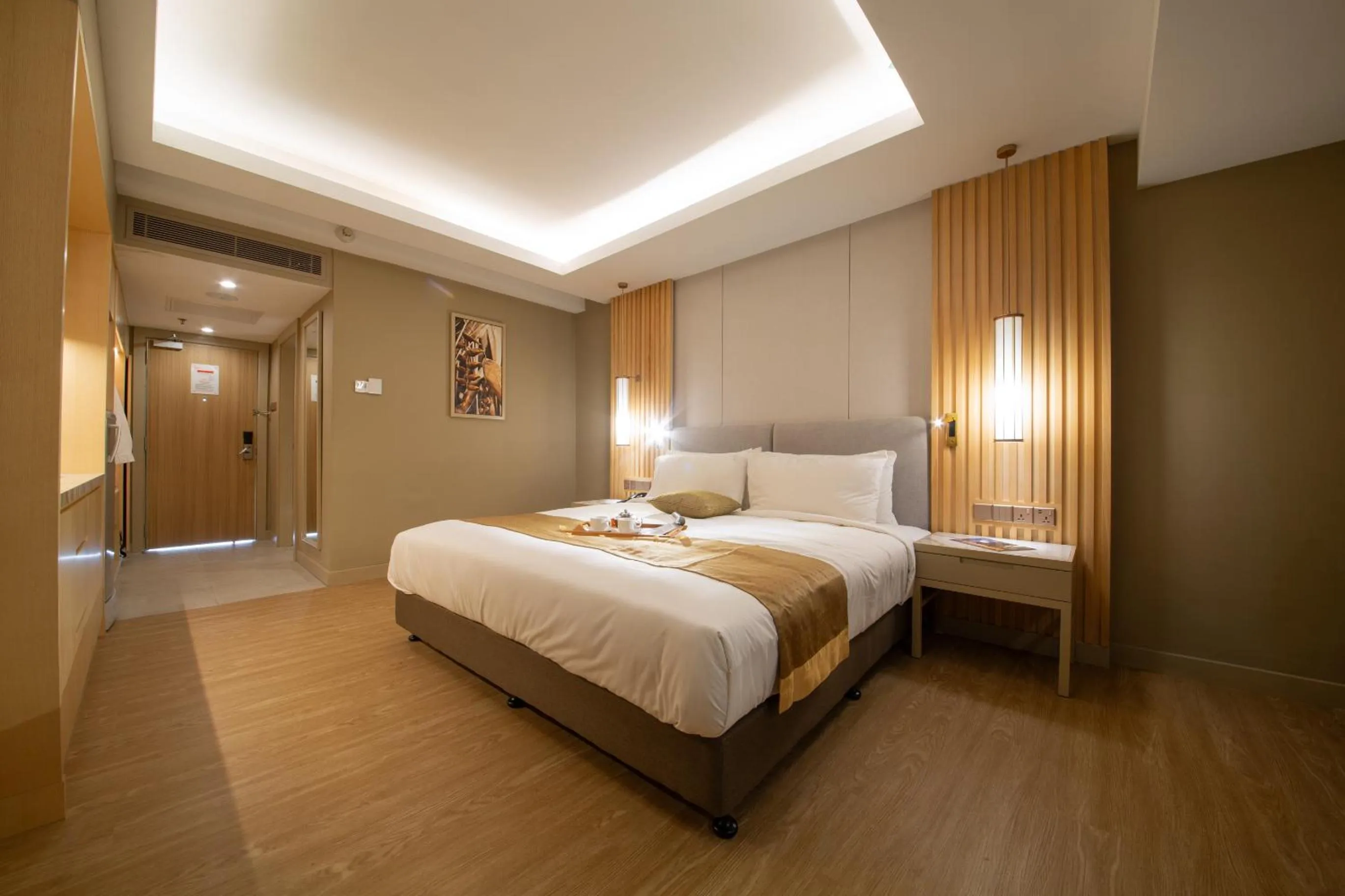 Bed in Glenmarie Hotel and Golf Resort