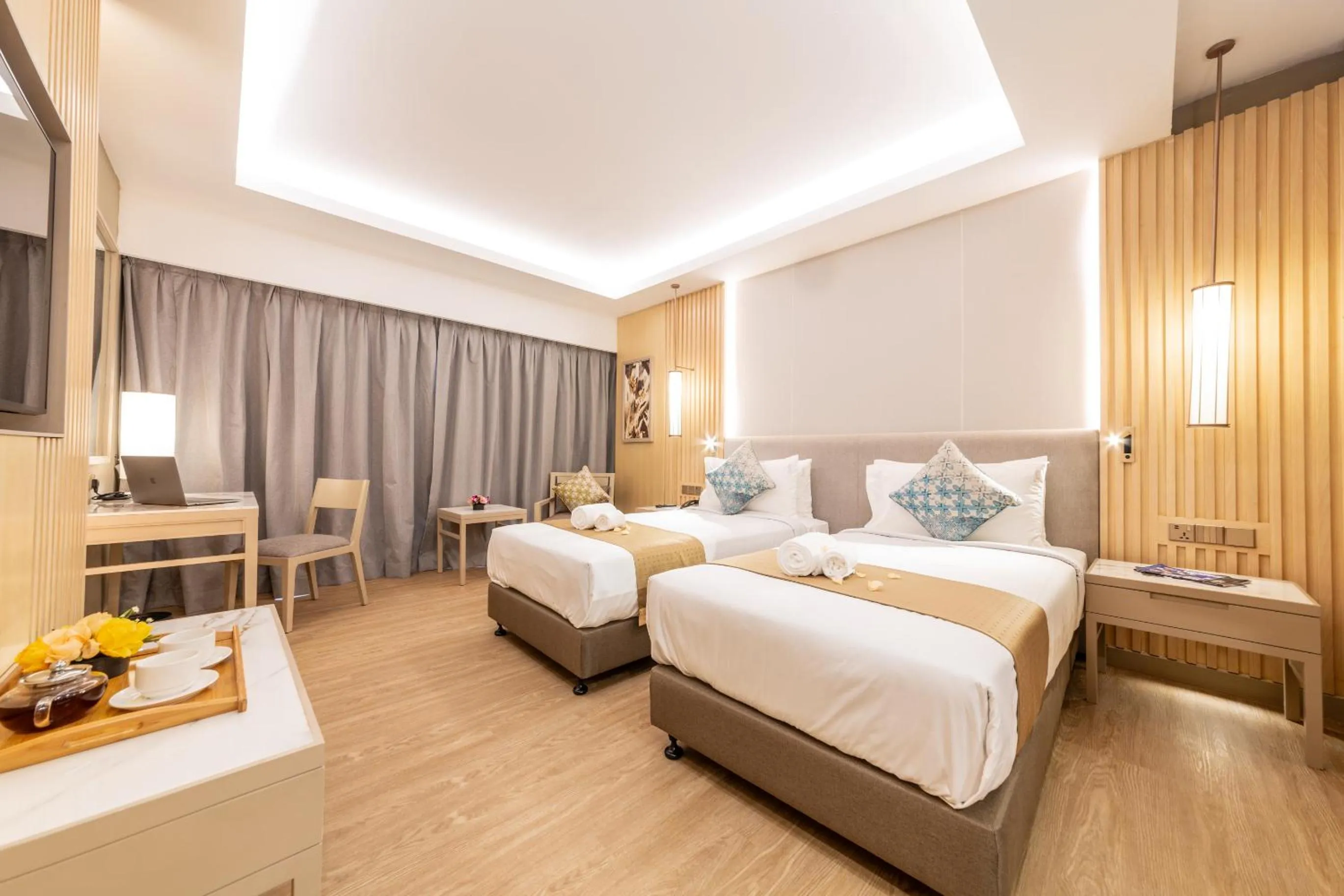 Photo of the whole room, Bed in Glenmarie Hotel and Golf Resort