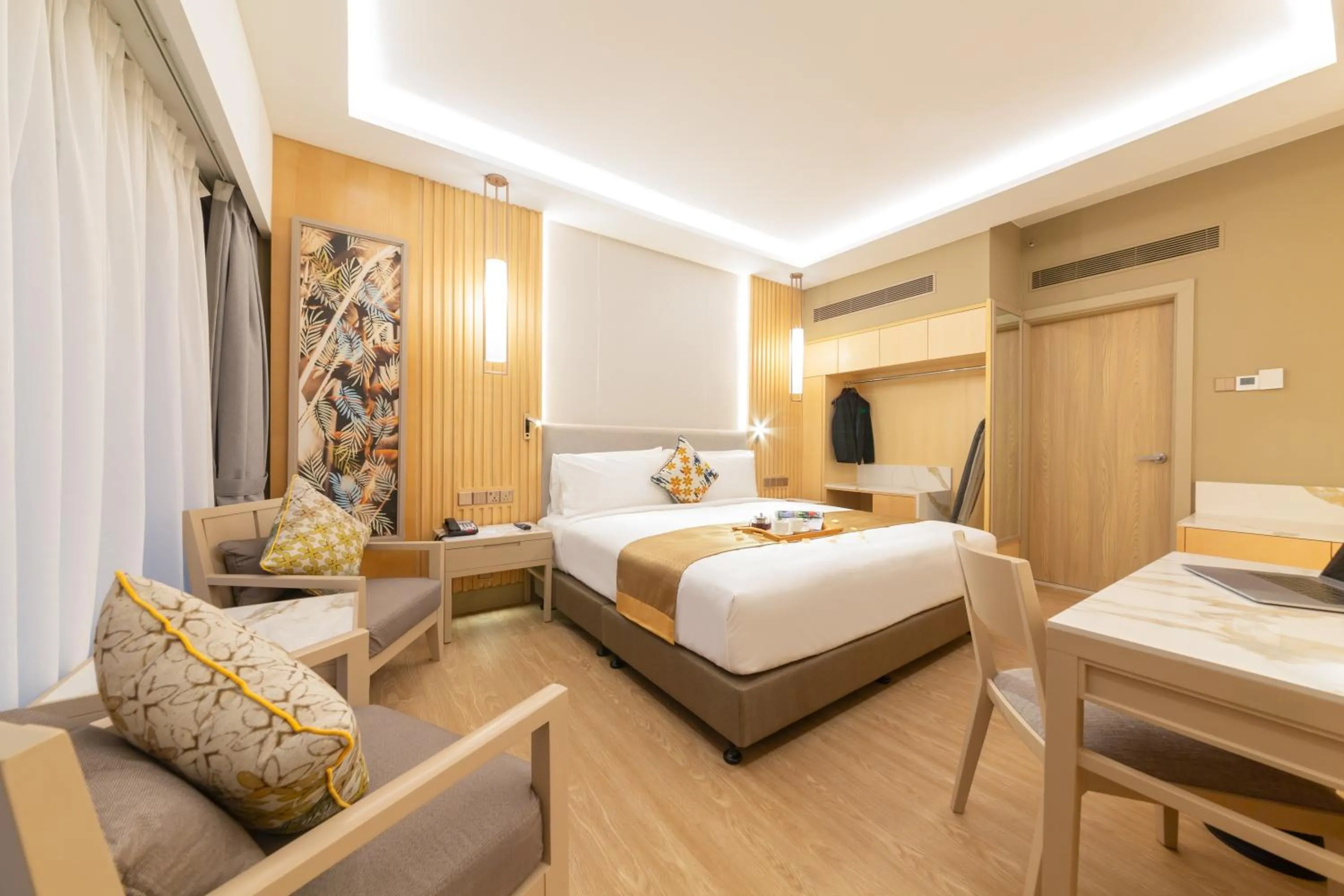 Bed in Glenmarie Hotel and Golf Resort