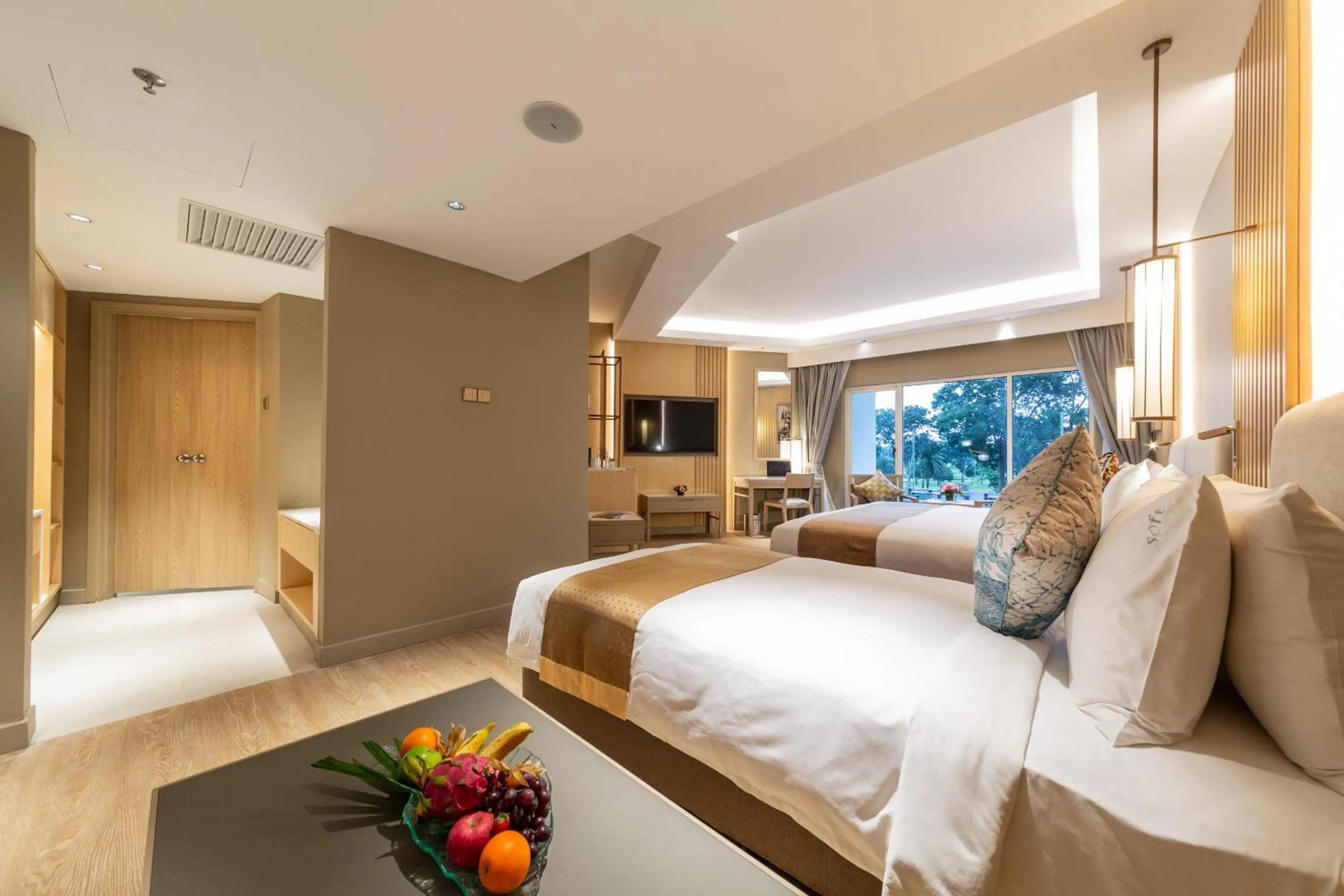 Bed in Glenmarie Hotel and Golf Resort